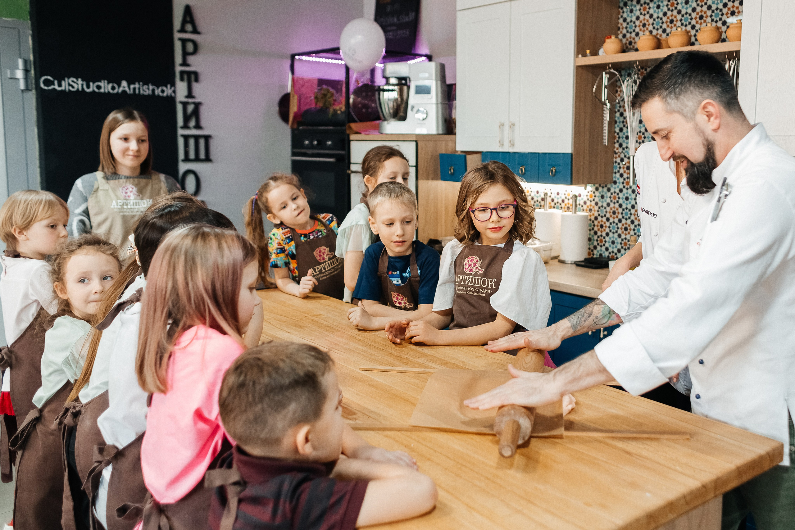 Детский мастер-класс в «АРТиШОК». Фотограф Кемерово | Сергей