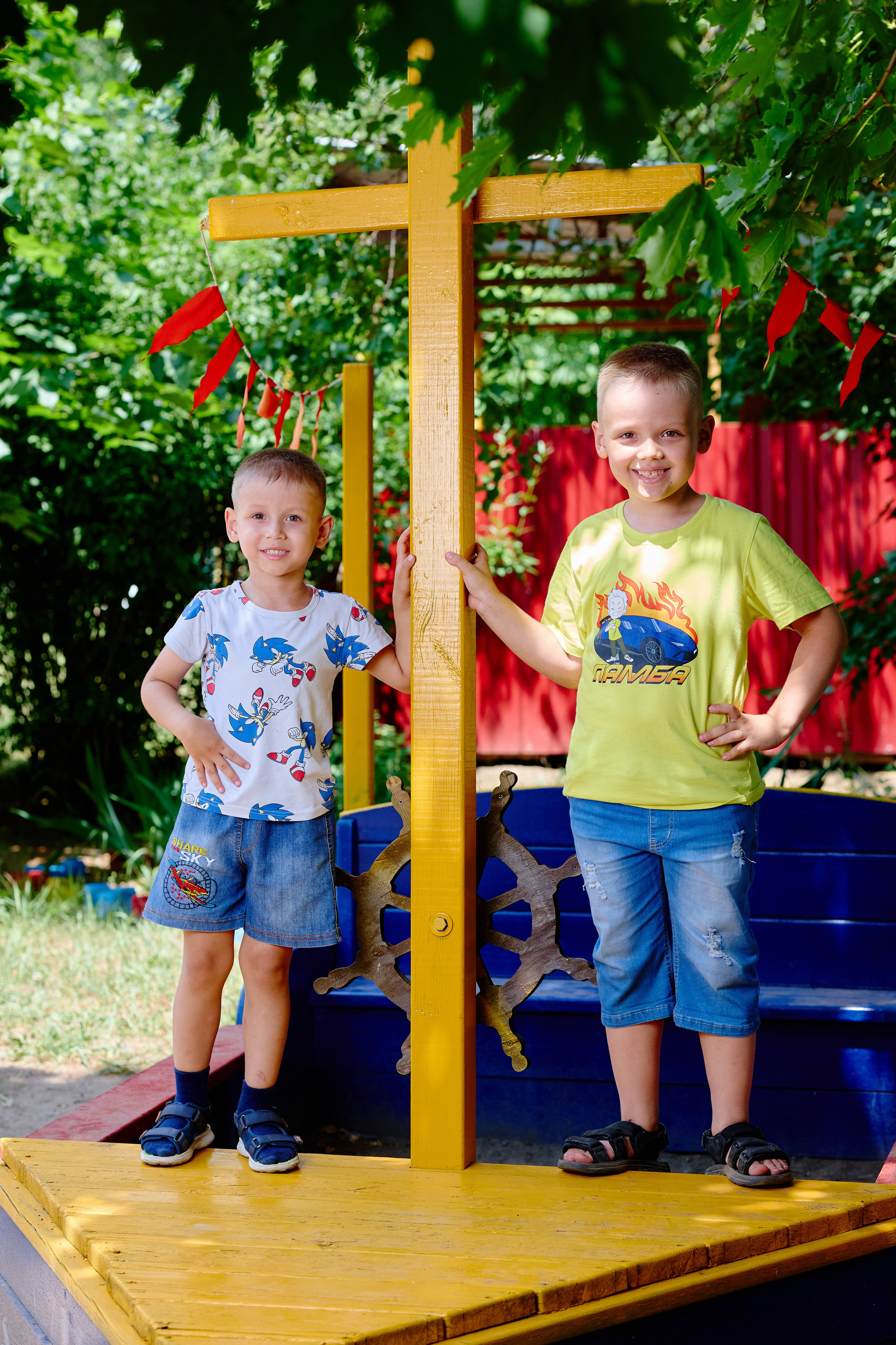 Пример летней съемки в детском саду № 92 Старшая группа Радуга. Фотограф Выпускные альбомы Таганрог Сергей Коробченко