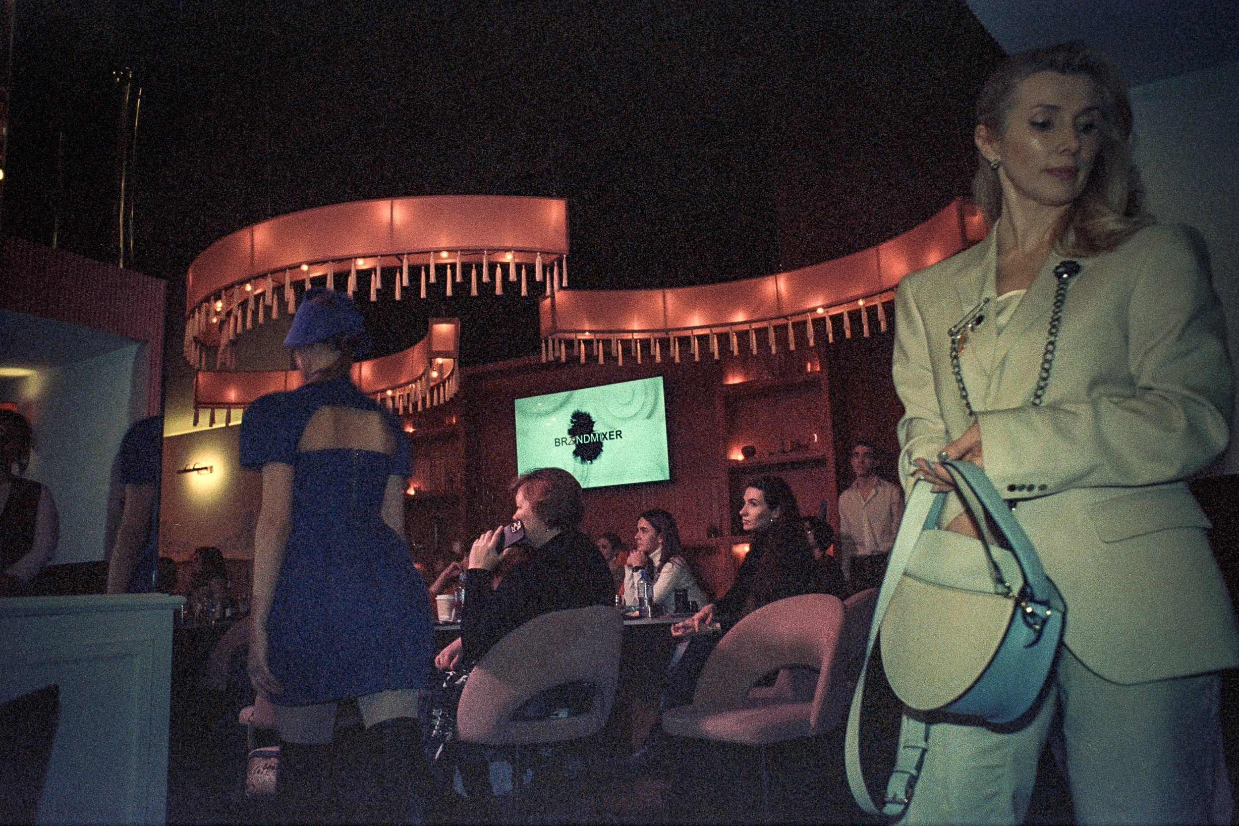 Презентация и модный показ. Портретный и репортажный фотограф. Мыльников Илья