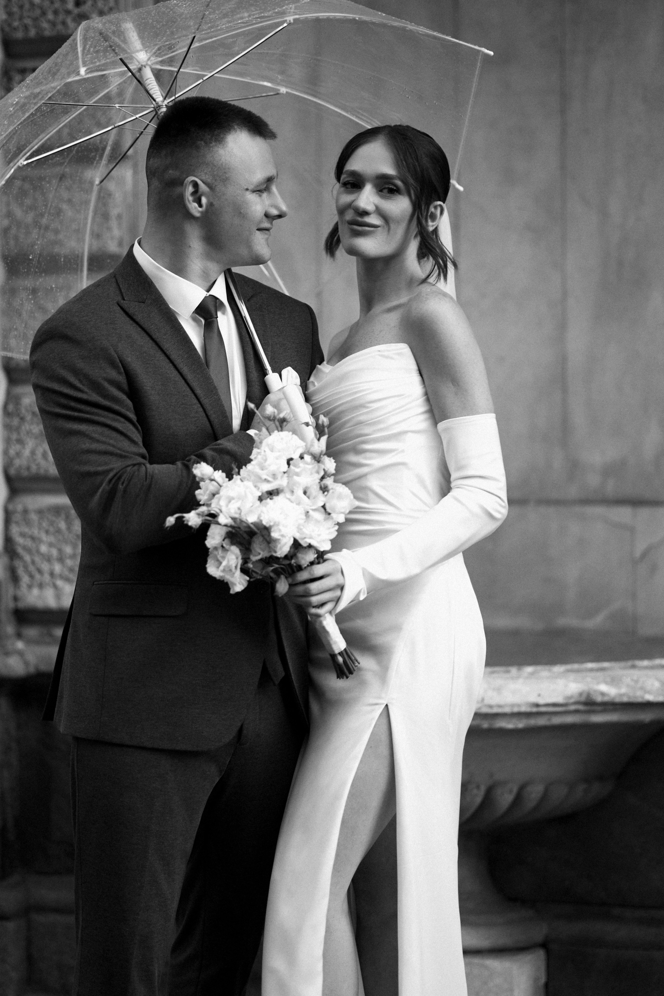 Свадьба в Питере на катере. Сестры Карабаза. Фотографы и ретушеры в Москве и Санкт-Петербурге