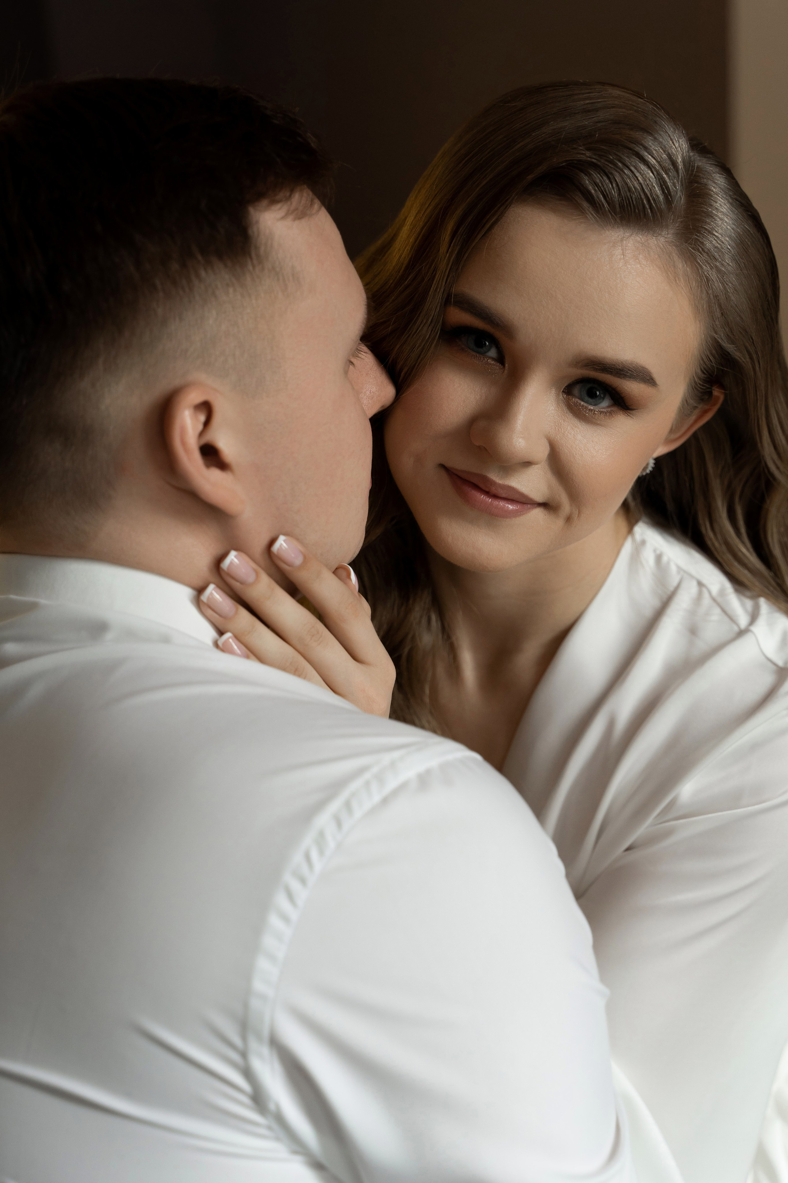 Свадебная фотосессия в Екатеринбурге, фотосессия у Оперного театра, сборы в отеле. Фотограф Татьяна Мамонтова