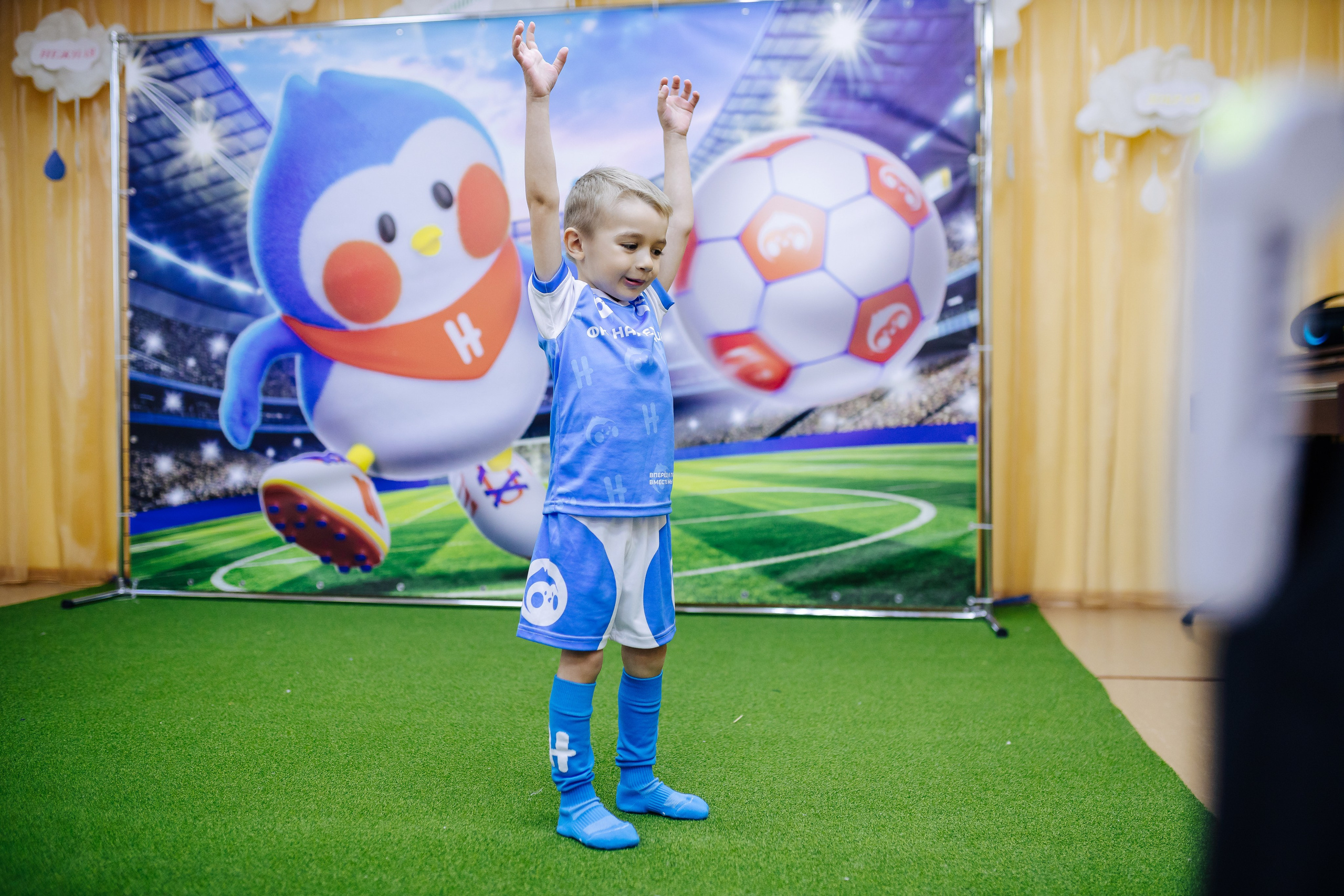 Фотосессия с кубком в детских садах г. Магнитогорска. Денис Прохоров Фотограф в г. Магнитогорск