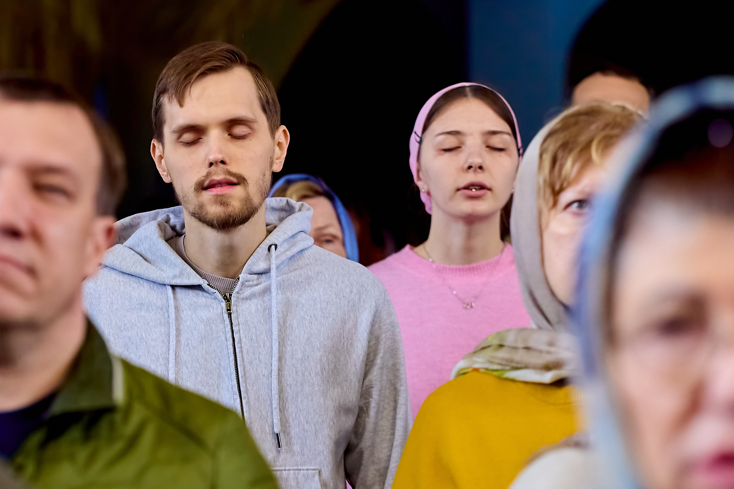 Мужской портрет в храме. Фотограф Николай Голованов православный портретный фотограф г. Дзержинск.