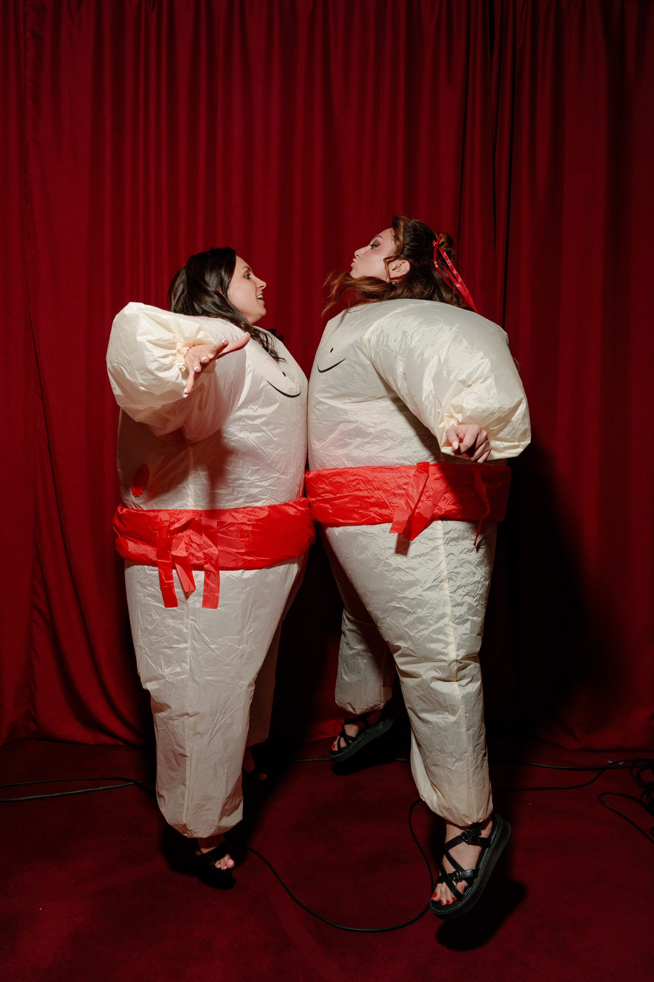 Репортажный фотограф на день рождения в ресторане KAI. Репортажный фотограф Москва Сергей Дружинин