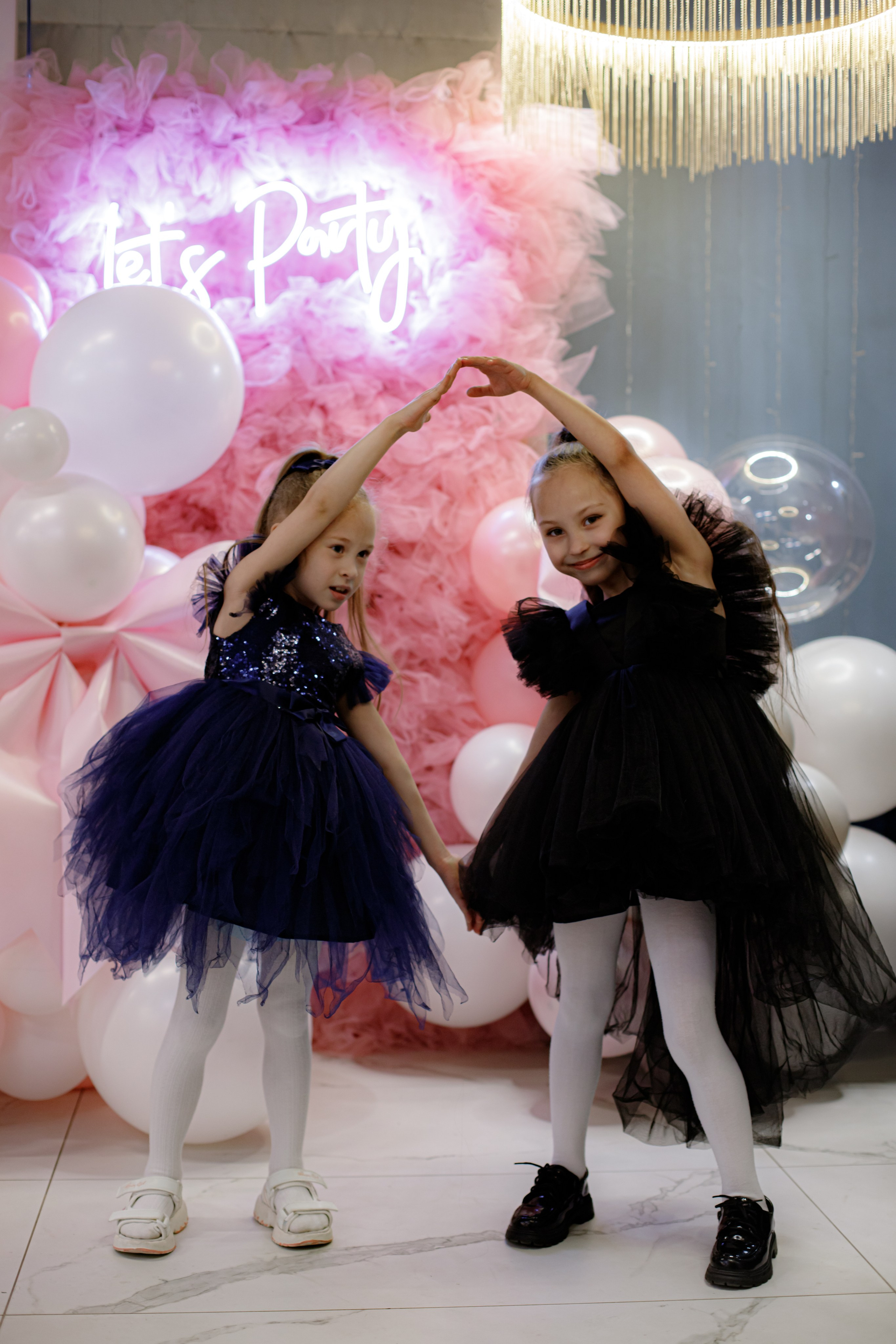 ASIA'S BIRTHDAY PARTY. Photokarish