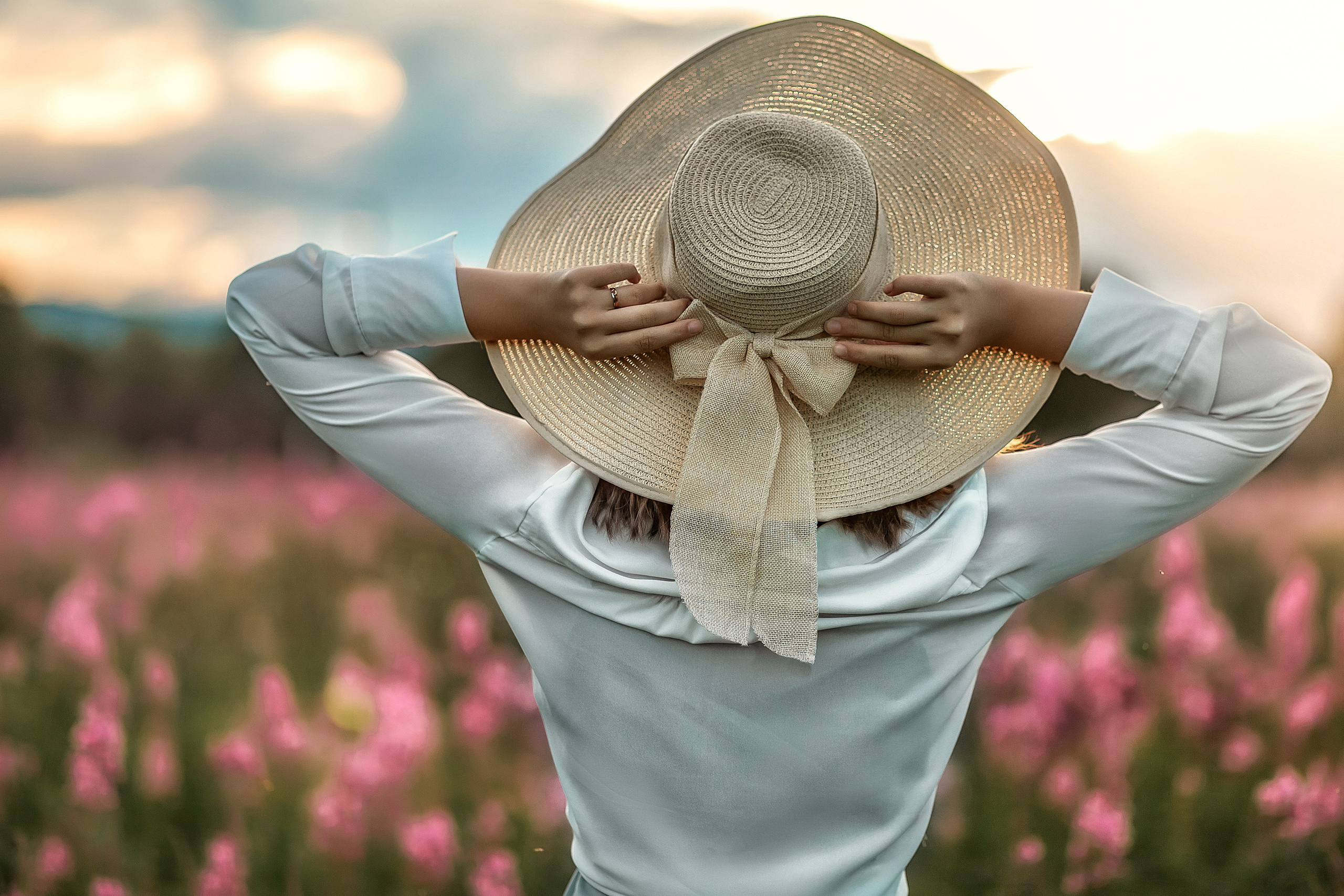Волшебный закат в поле Иван-чая. Детский и семейный фотограф в Красноярске Юлия Бирюкова