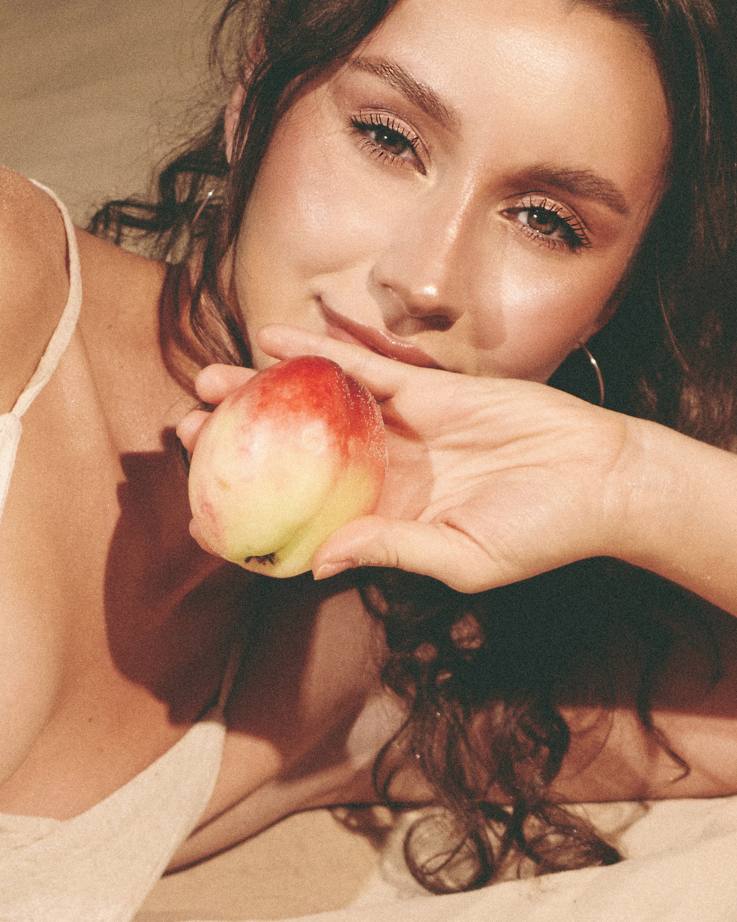 Таня и персики. Школьный, семейный фотограф Салават РБ