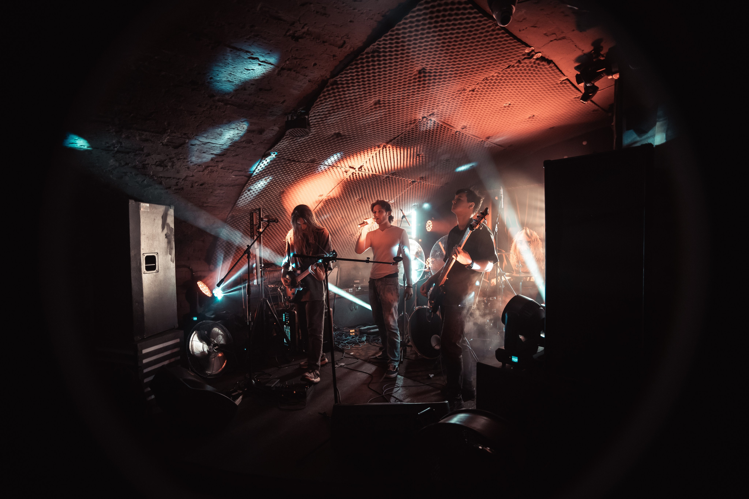 Праймал. 21.09.2025,Бар «Дело не в тебе». Фотограф Регина Крикунова г. Красноярск