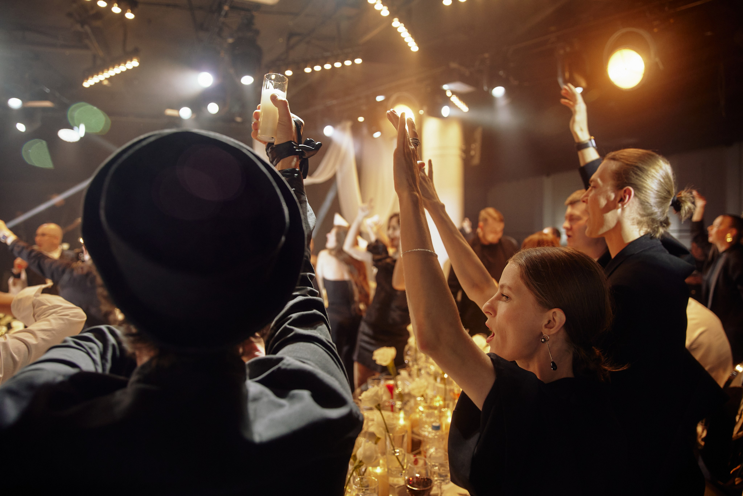 A MIRROR IS ONLY A HEART. Дмитрий Мазуркевич: Профессиональный Репортажный Фотограф