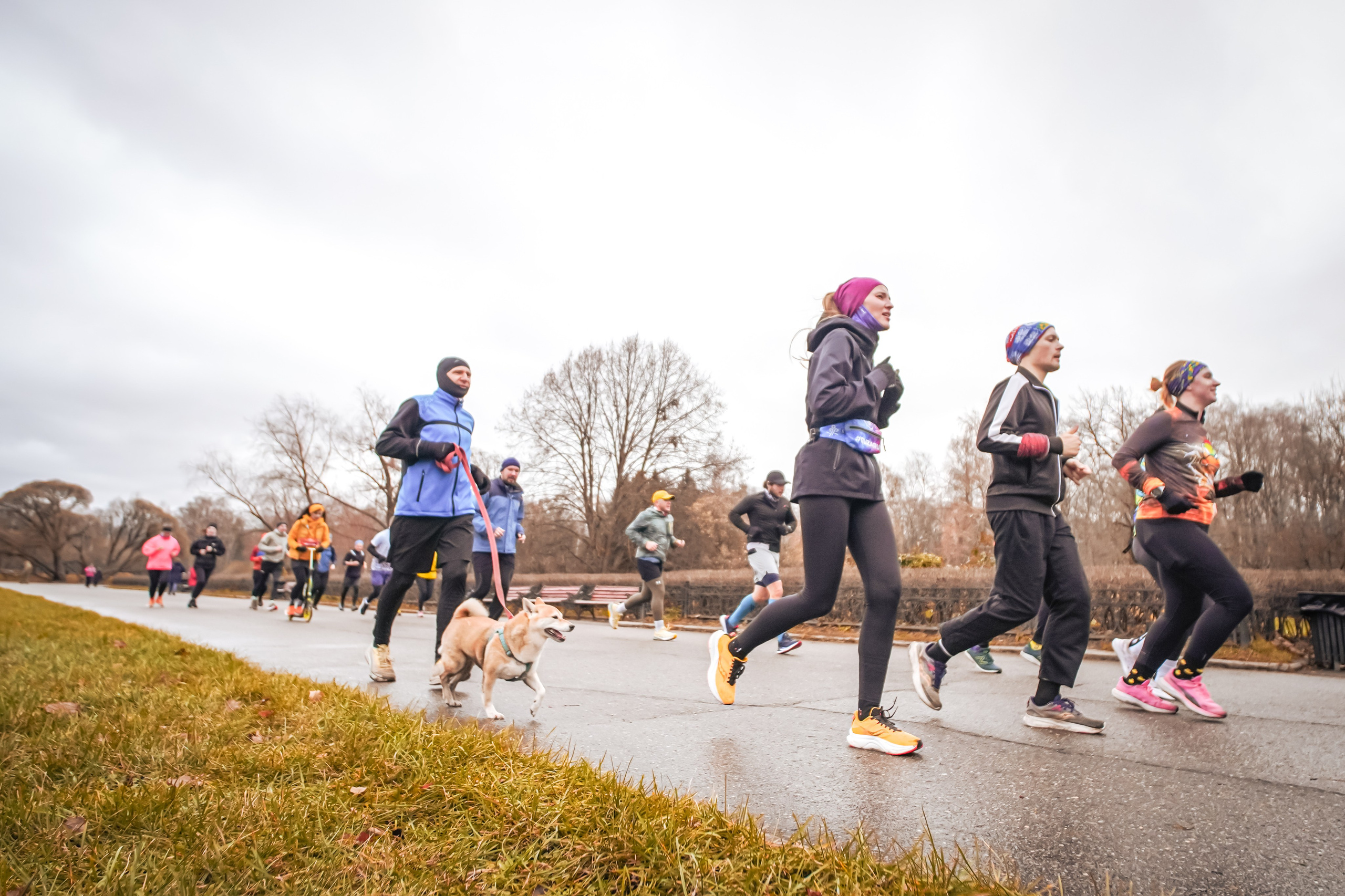 #марафонудома #яuzarun 2024 2-я петля, группа 6:30. Роман Капилюшов. Бег. Фото. Видео. г. Люберцы