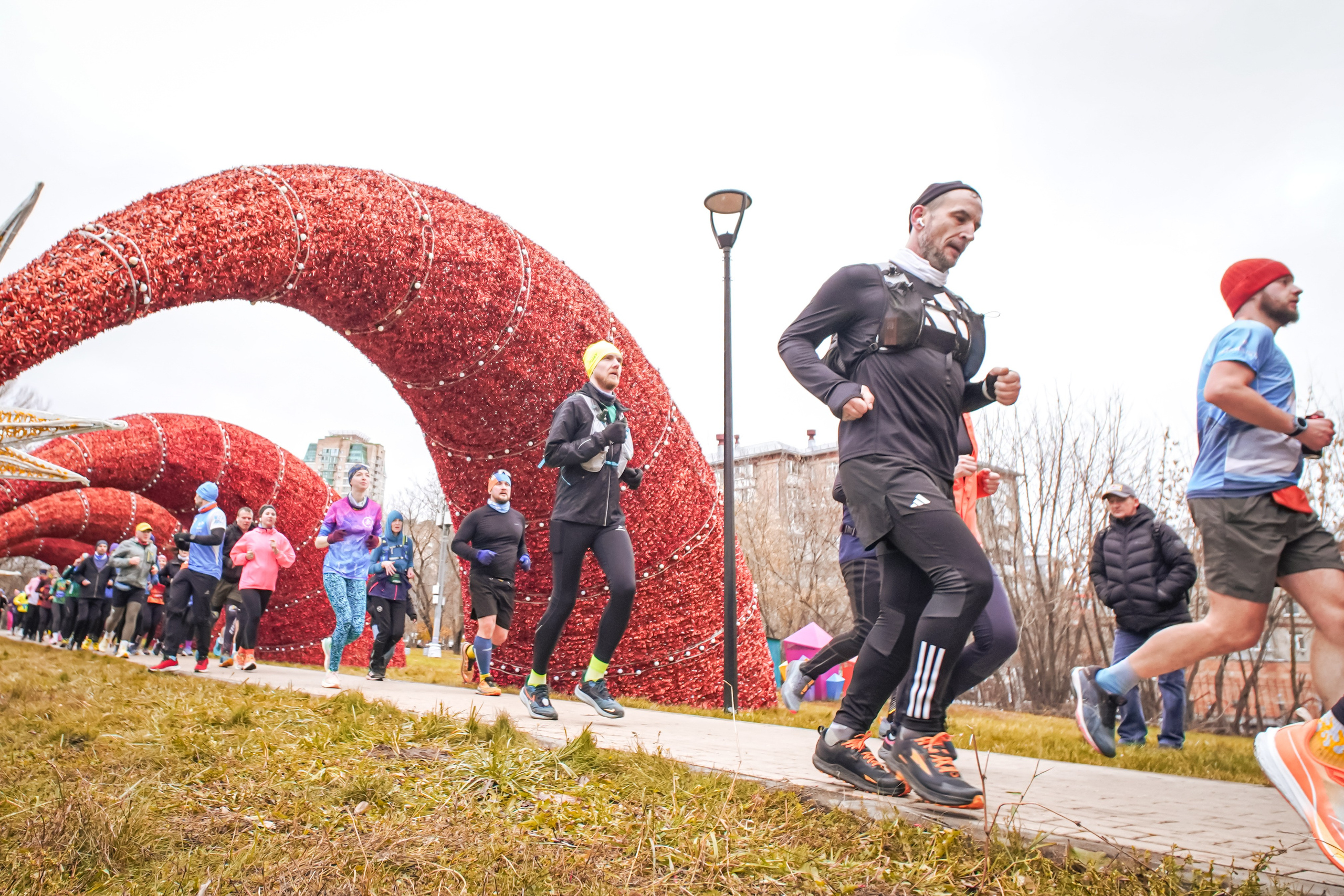 #марафонудома #яuzarun 2024 2-я петля, группа 6:30. Роман Капилюшов. Бег. Фото. Видео. г. Люберцы