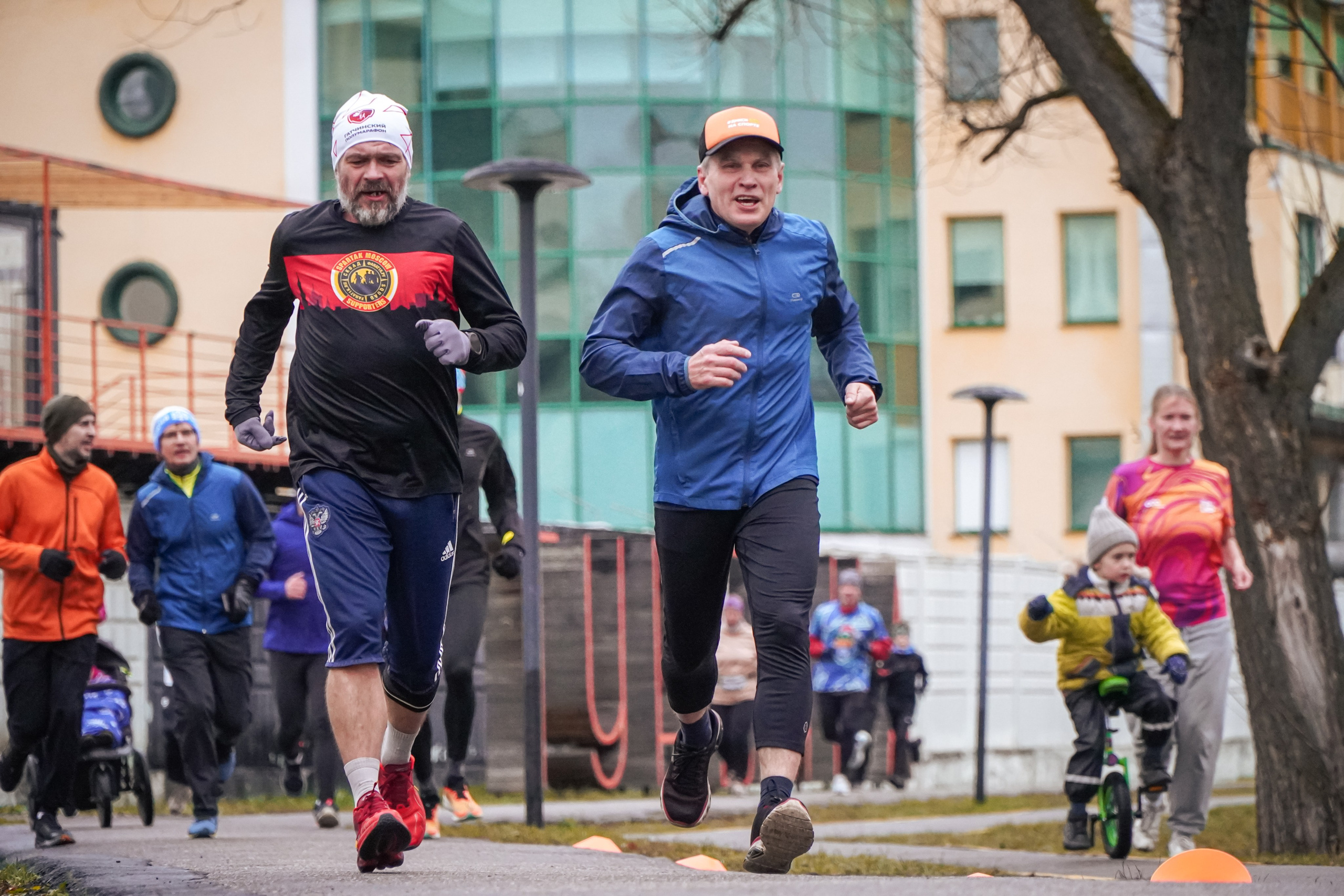 5 вёрст Реутов 16.11.2024. Роман Капилюшов. Бег. Фото. Видео. г. Люберцы