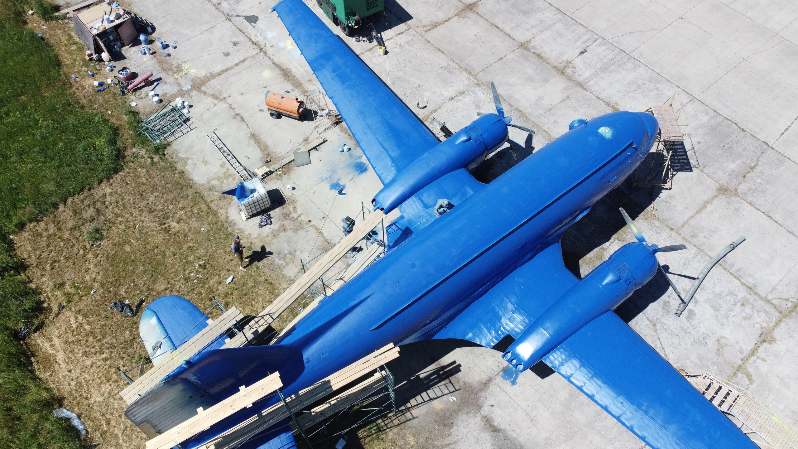 Ил-14Т «Голубая Мечта» — покраска (2022г). Фотоальбом показывающий увлекательный мир авиации и мир медведей Андрея Иванова