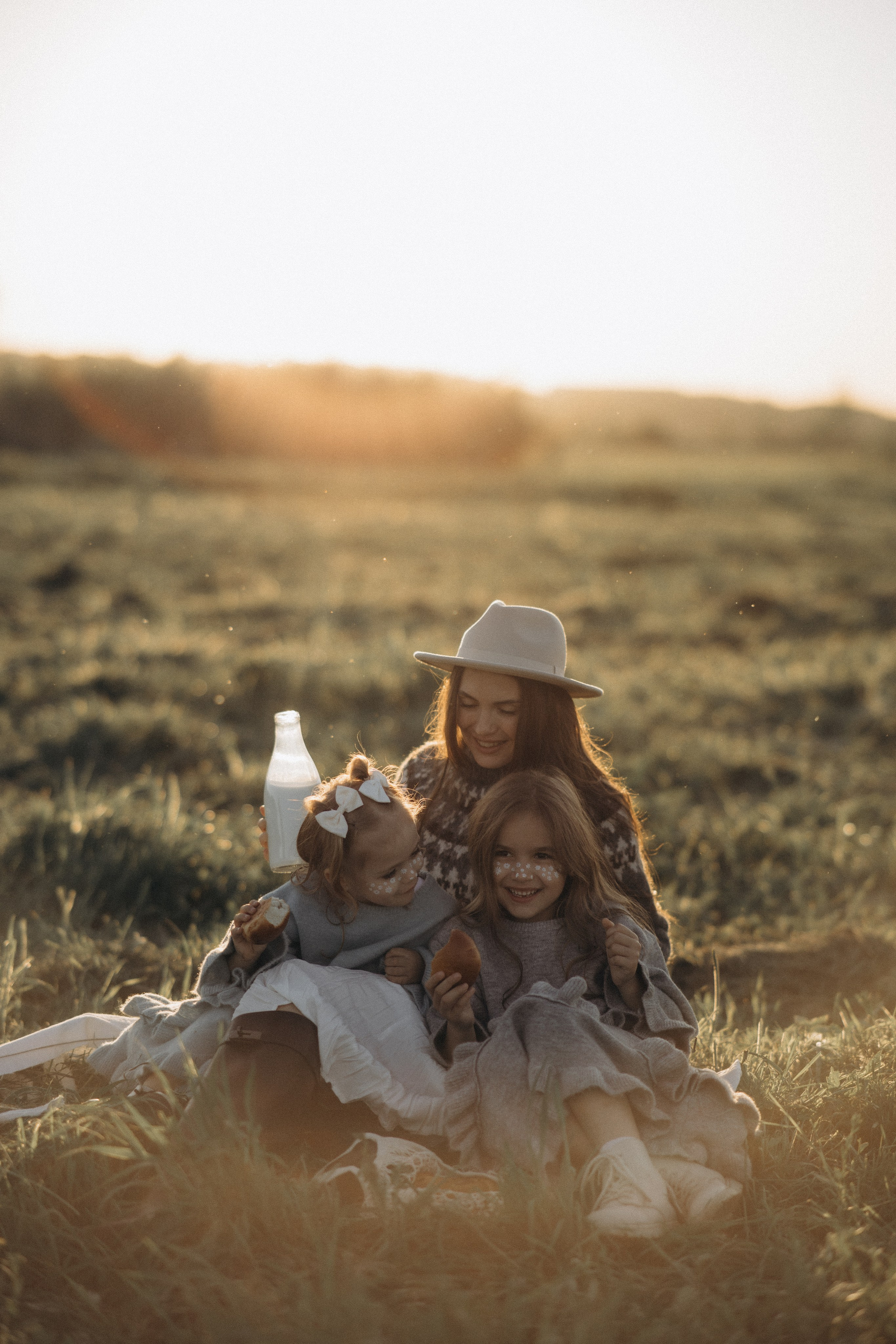 Поле, ромашки и воздушный змей. Семейный фотограф Москва Юлиана Фетисова