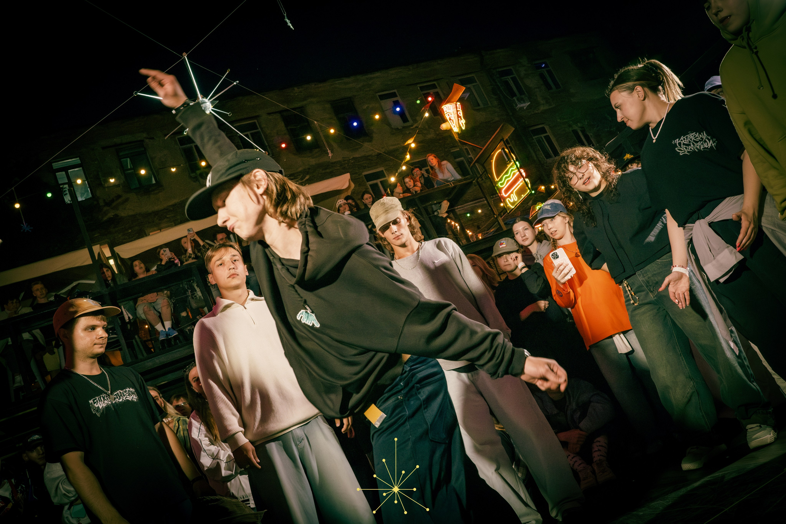 БЫТИЕ БАТТЛ 26/07 (@youlovebu). Соня бу тебя сфоткала