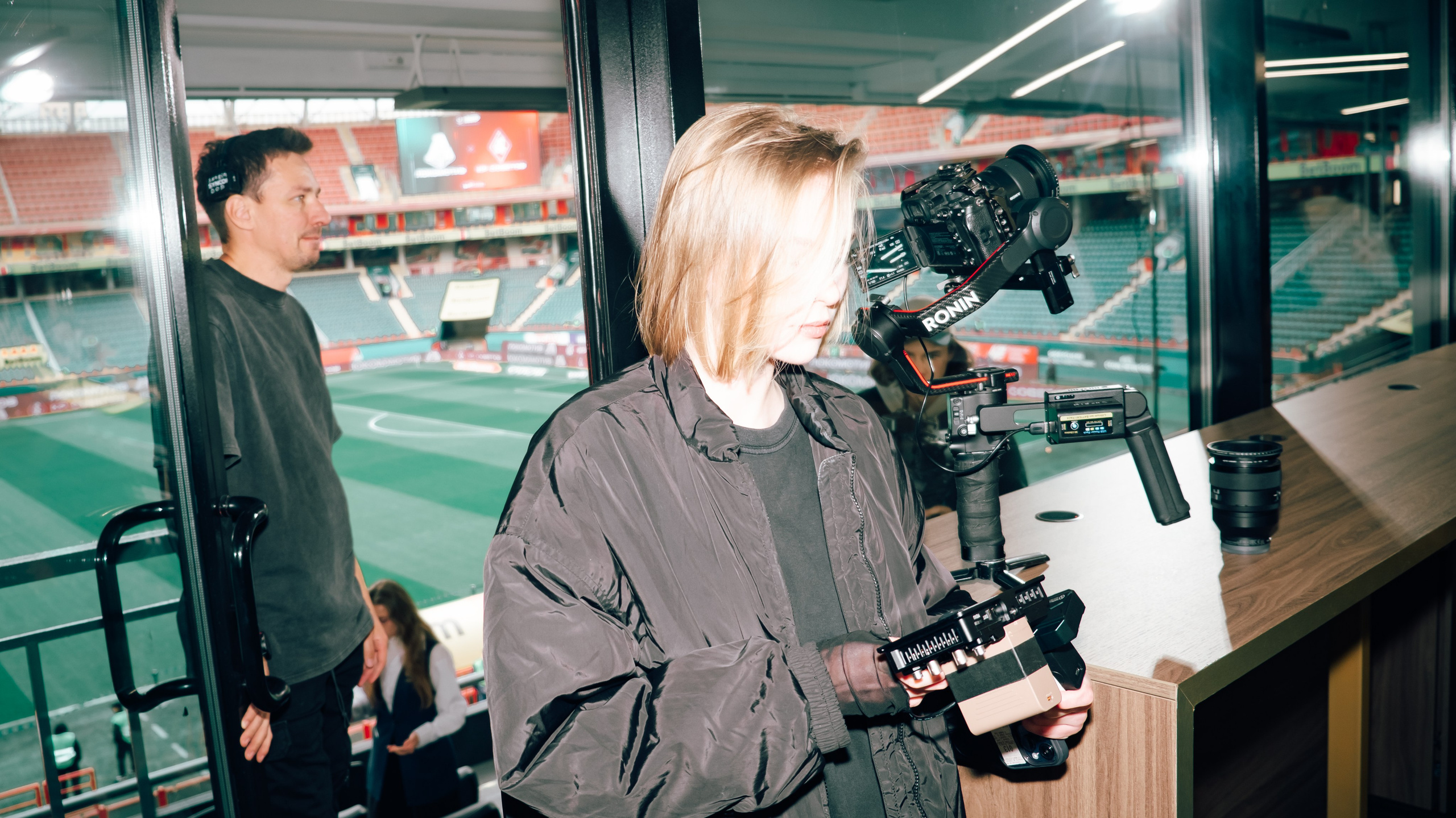 Backstage. Fotografo a Mosca con un’atmosfera notturna di foto