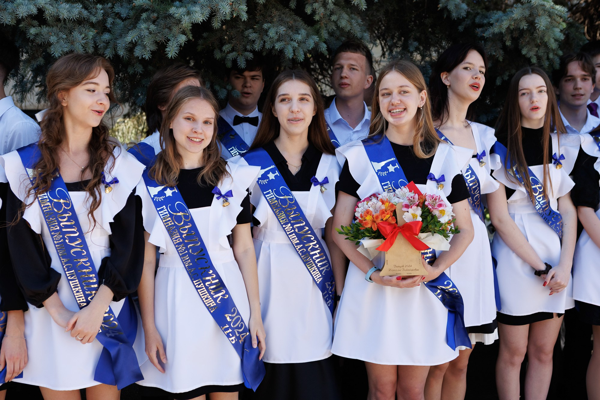 Последний звонок в Гимназии № 1, г. Севастополь. Свадебный фотограф, фотосъемка в Крыму, Севастополе, Симферополе, Ялте