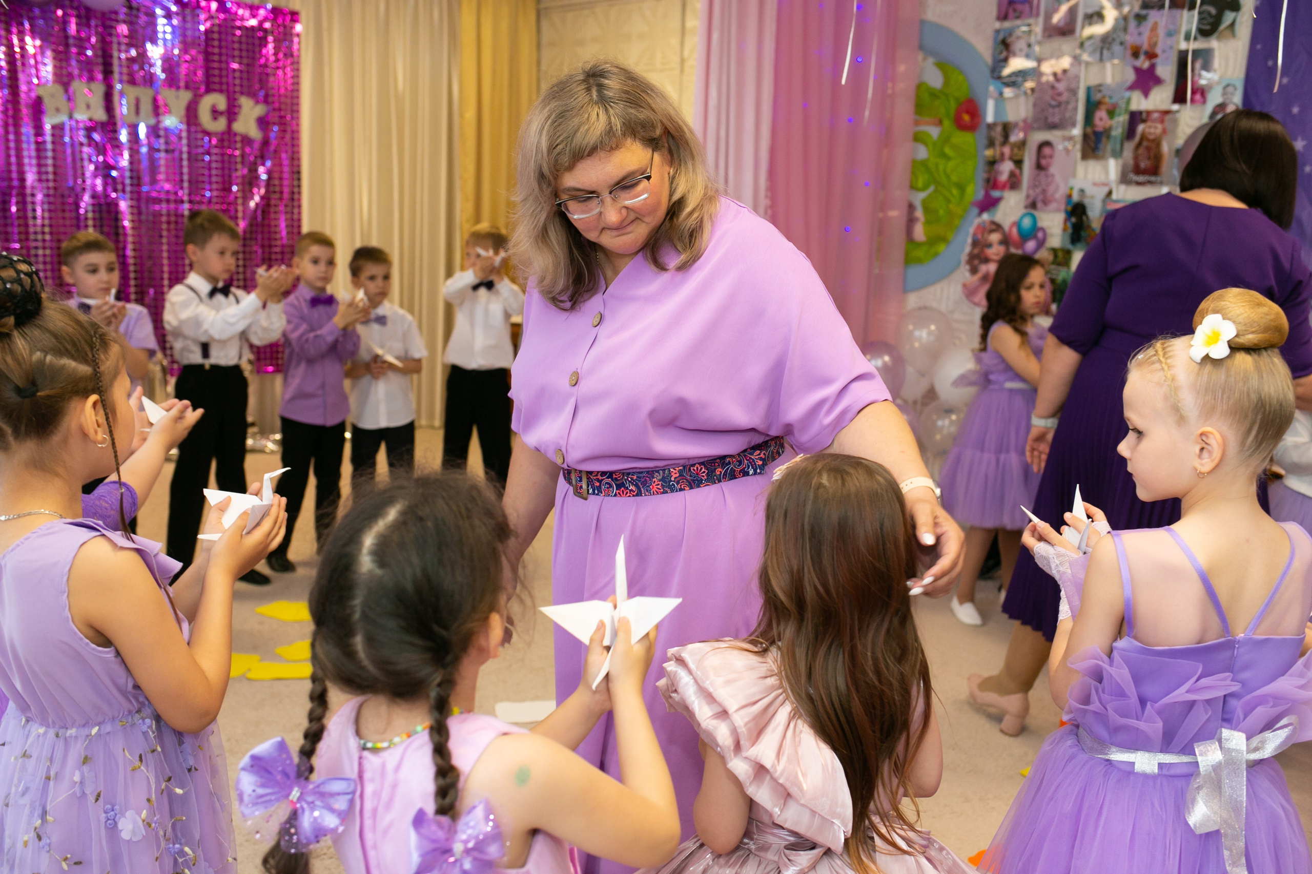 Выпускные и Утренники. Фотограф новорожденных и семейный фотограф НСО г. Бердск Марина Львова