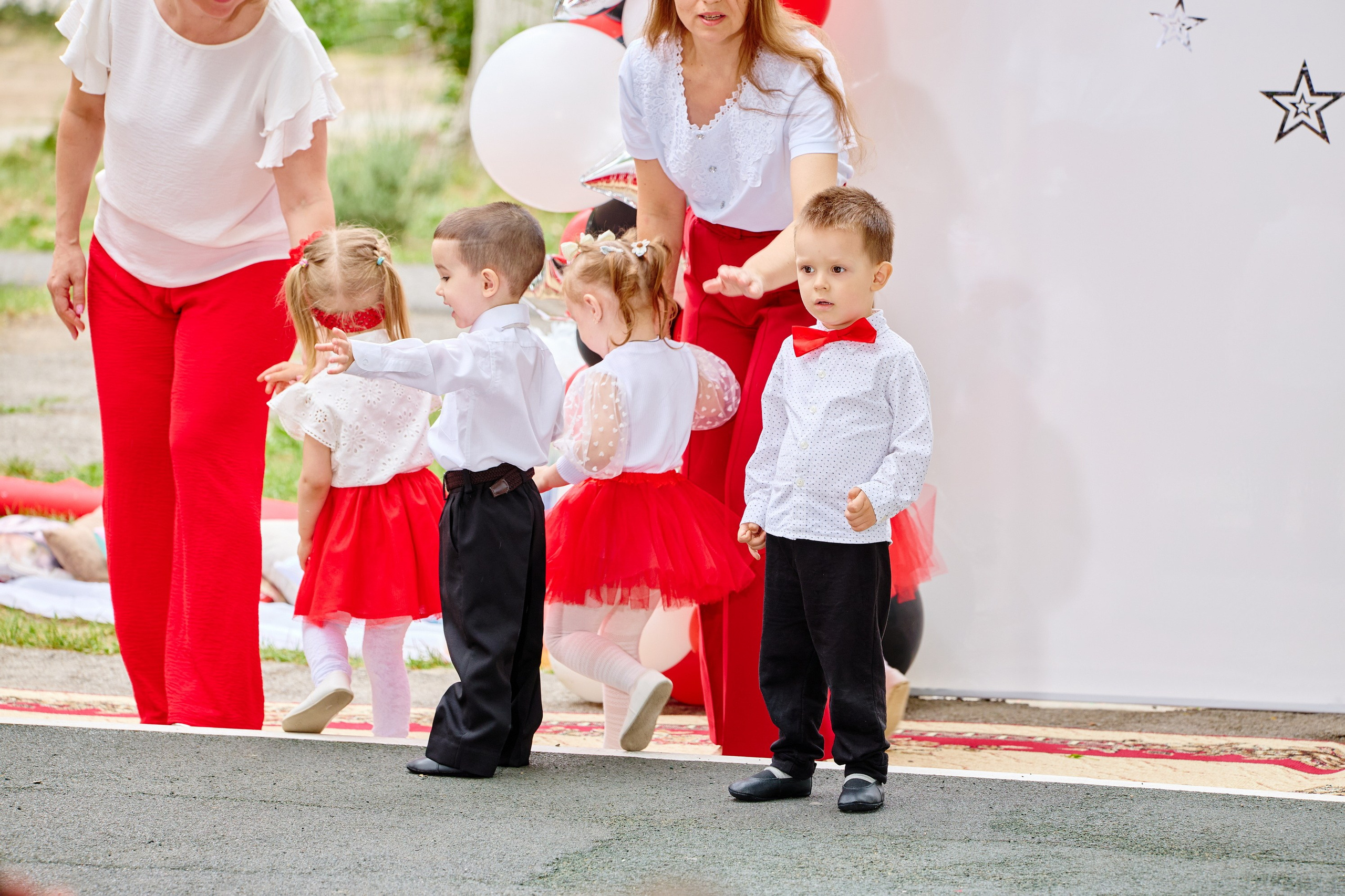 Выпускной 45 сад. Фотограф Выпускные альбомы Таганрог Сергей Коробченко