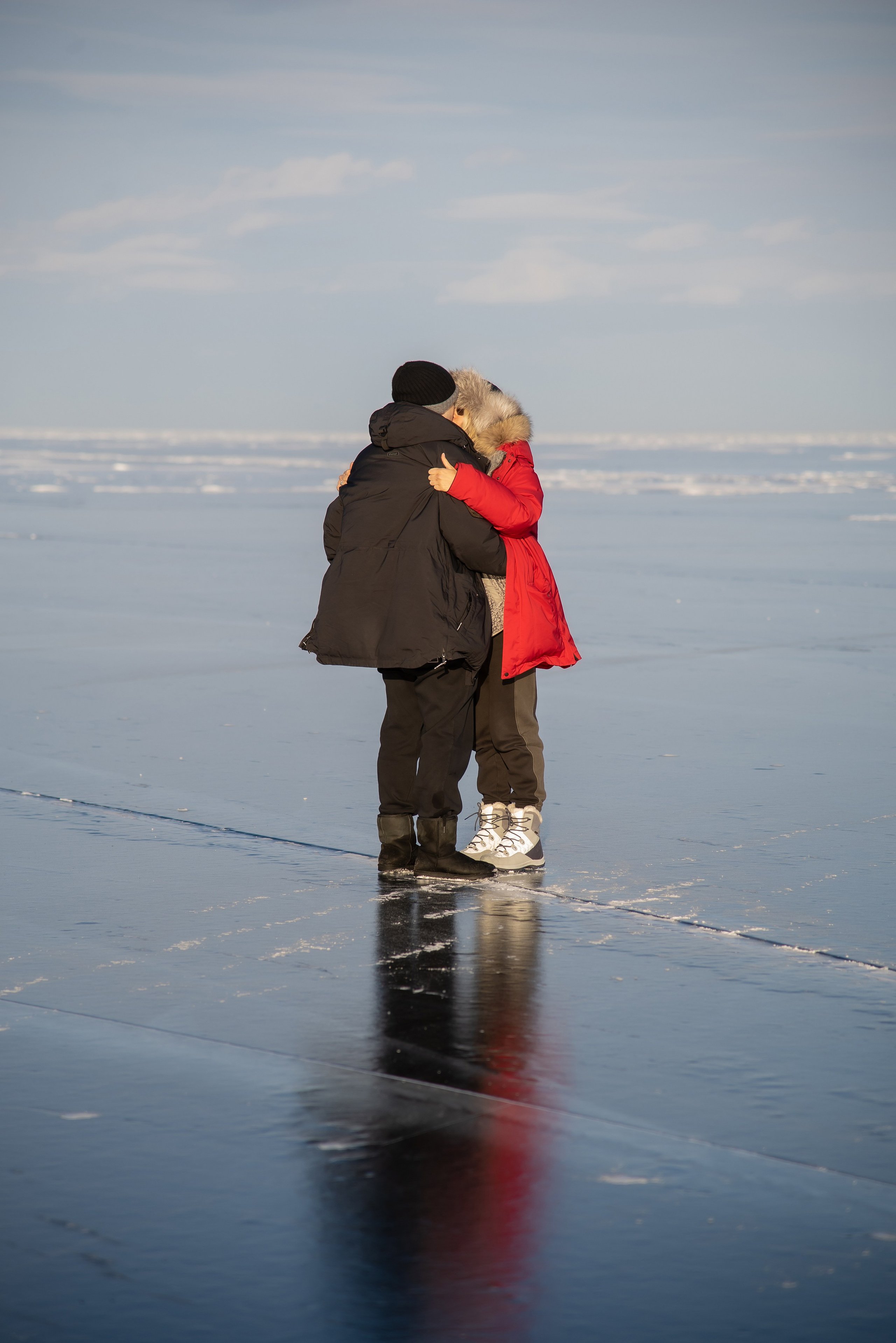 Большое Голоустное. Байкал. Занимаюсь профессиональной фотографией и живу рядом с Байкалом. Работаю в разных жанрах