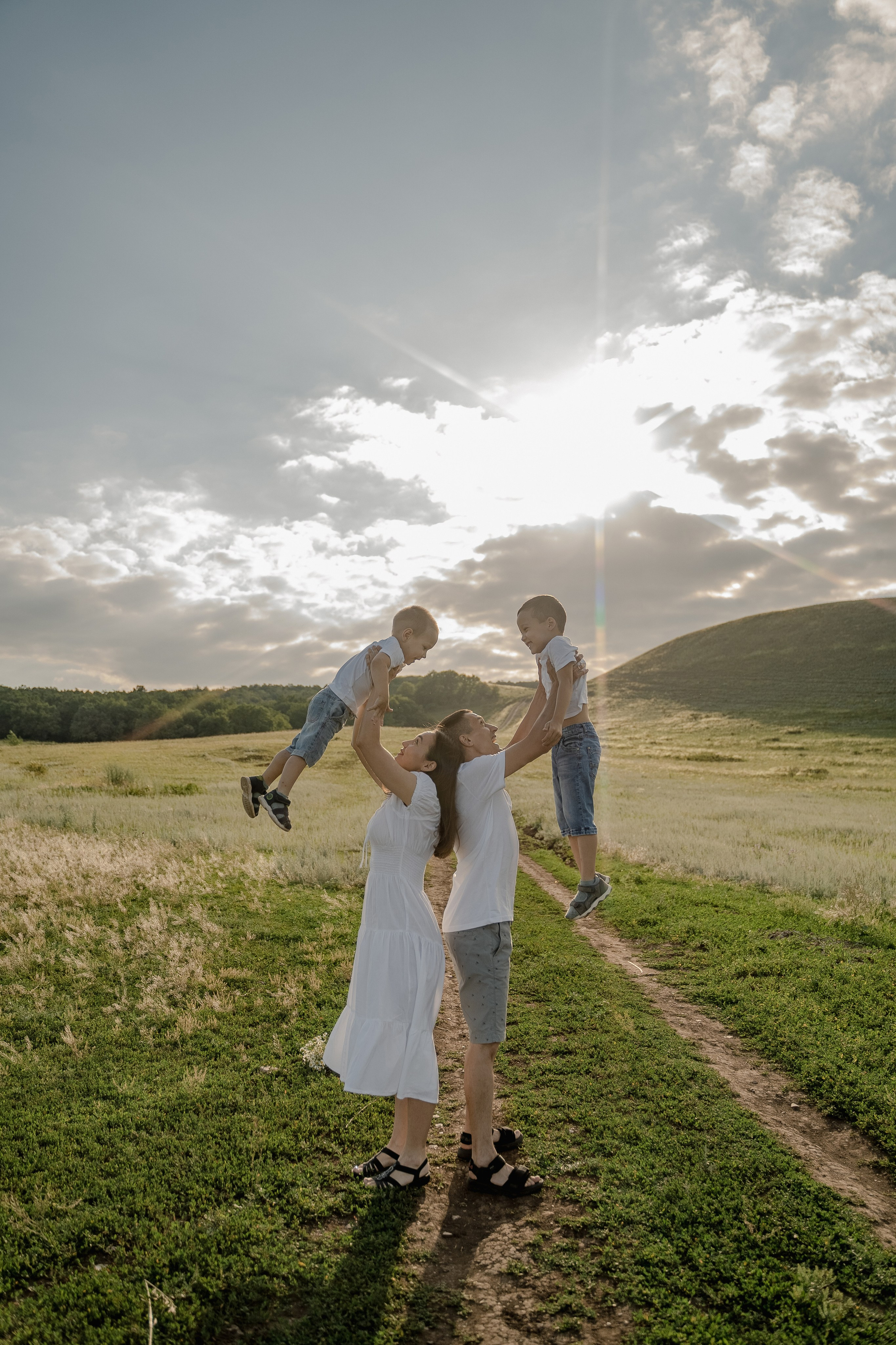 Юлия Антон Артём Егор. Свадебный семейный фотограф Ксения Божко Уфа Раевка никах в Нарыстау