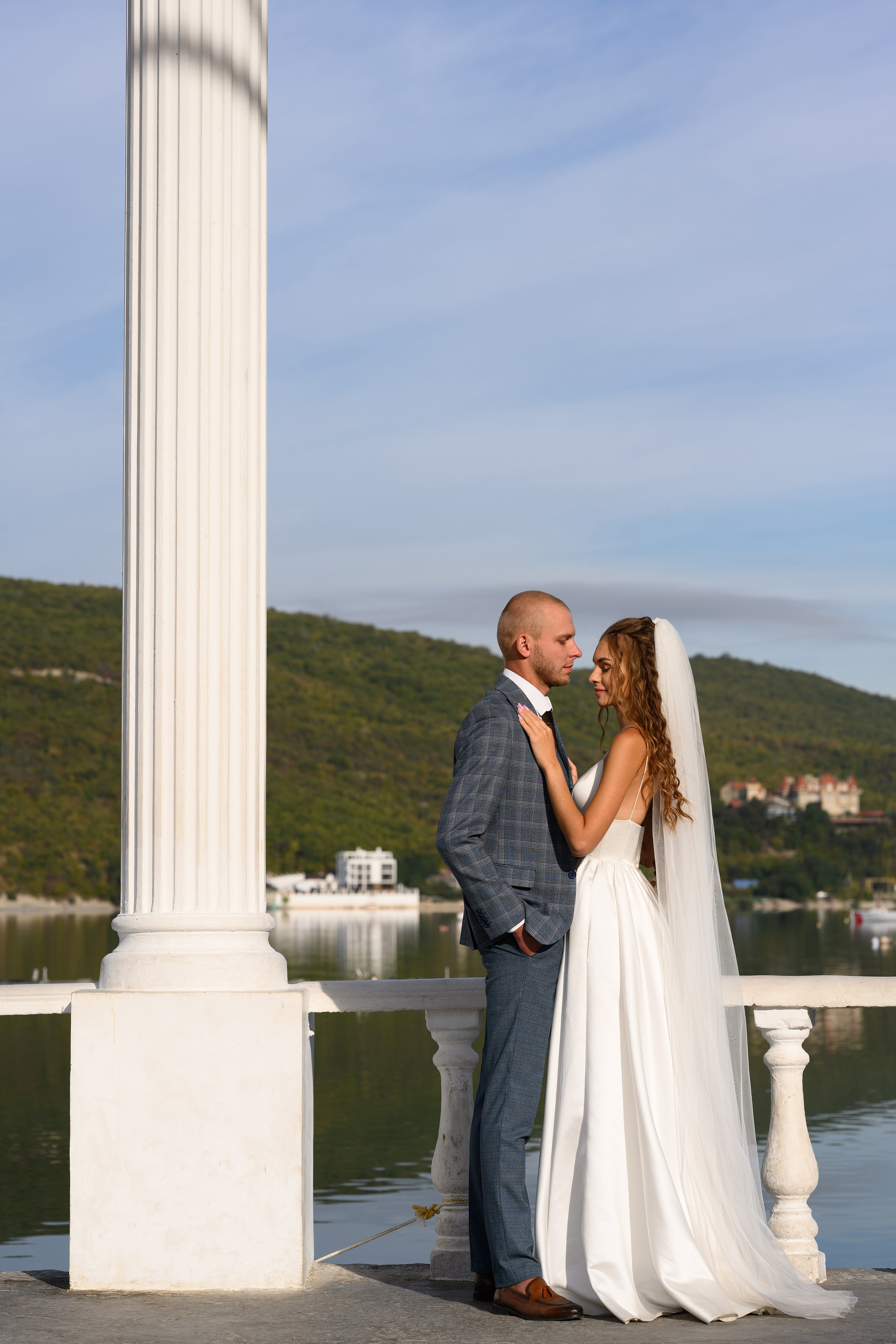 Свадебная фотосесия в Абрау-Дюрсо. Свадебный и семейный фотограф в Краснодаре Владимир Курашев