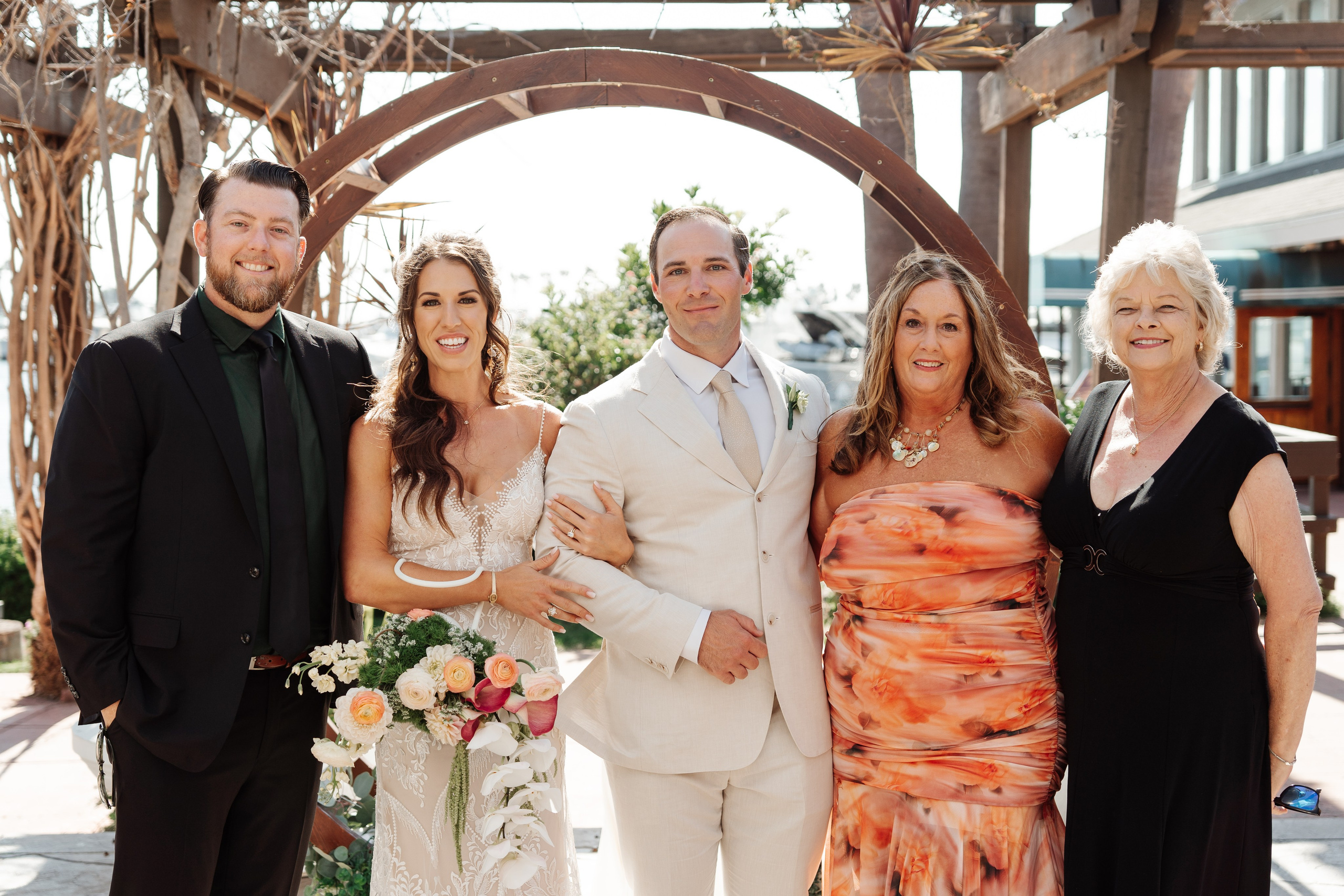 2025-08-16_BryanAmber. Ретушер Зенькевич Света