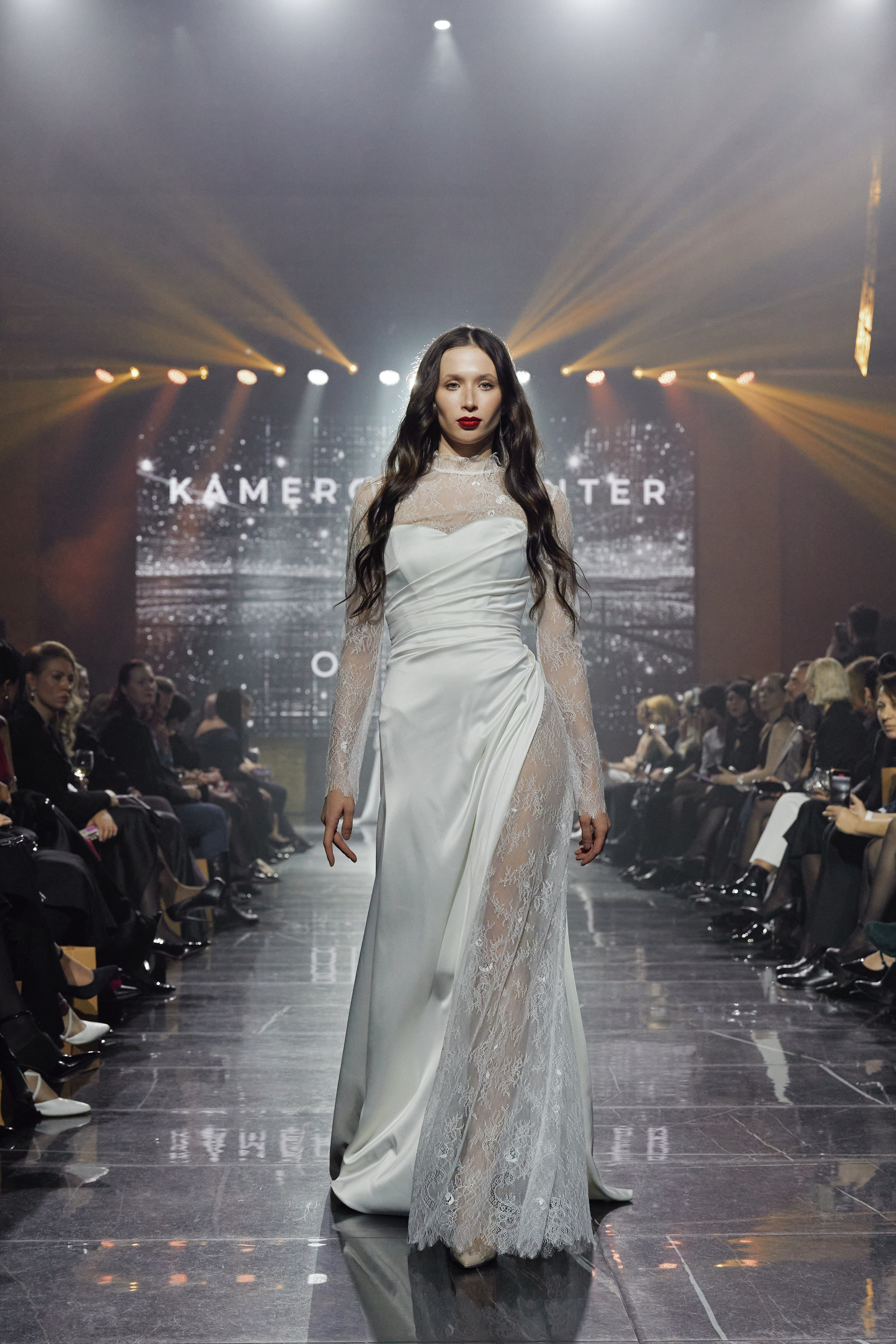 Показ KAMERGER | ODETTA. Свадебный фотограф и видеограф из Санкт-Петербурга Агарков Никита