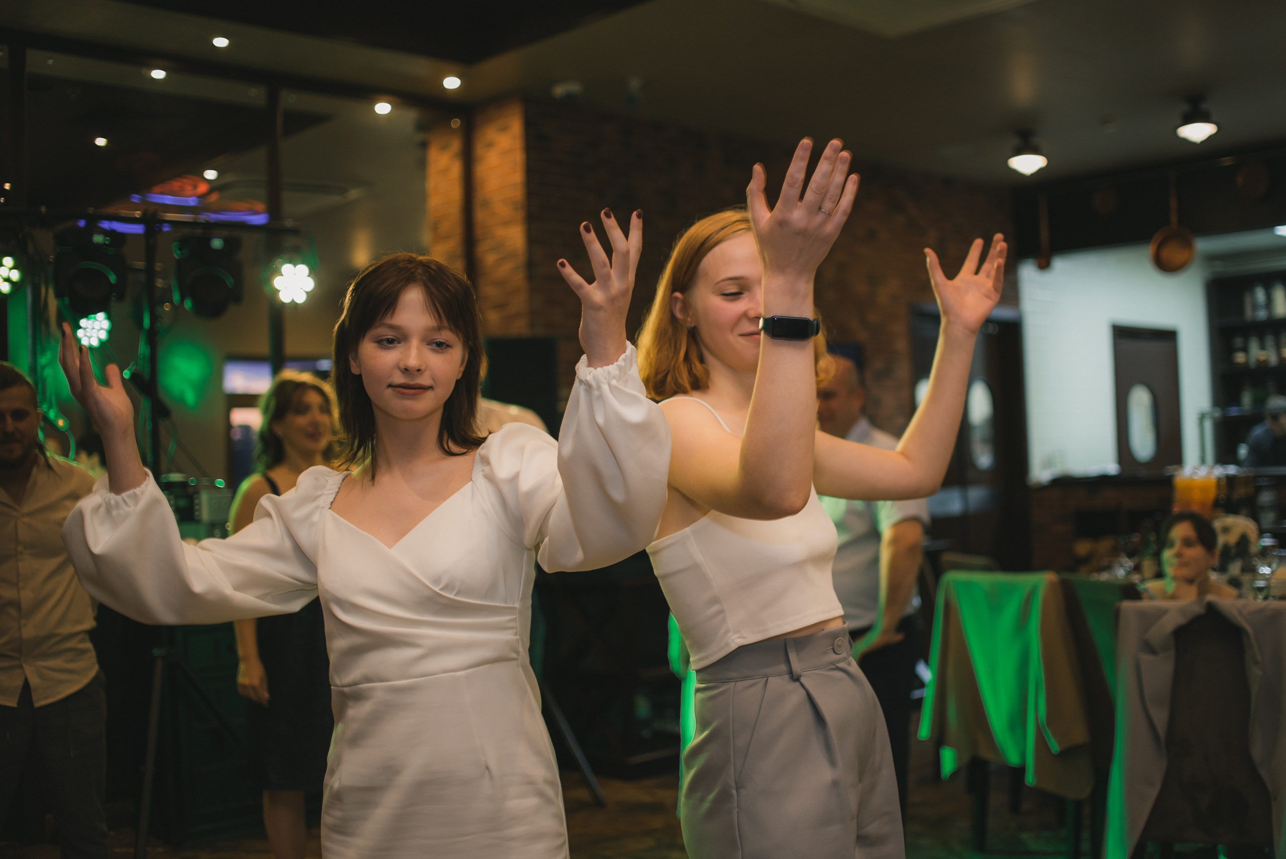 Саксофонист москва ведущий москва живая музыка на свадьбу ведущий. Свадебный ведущий в Москве Саксофон на свадьбу