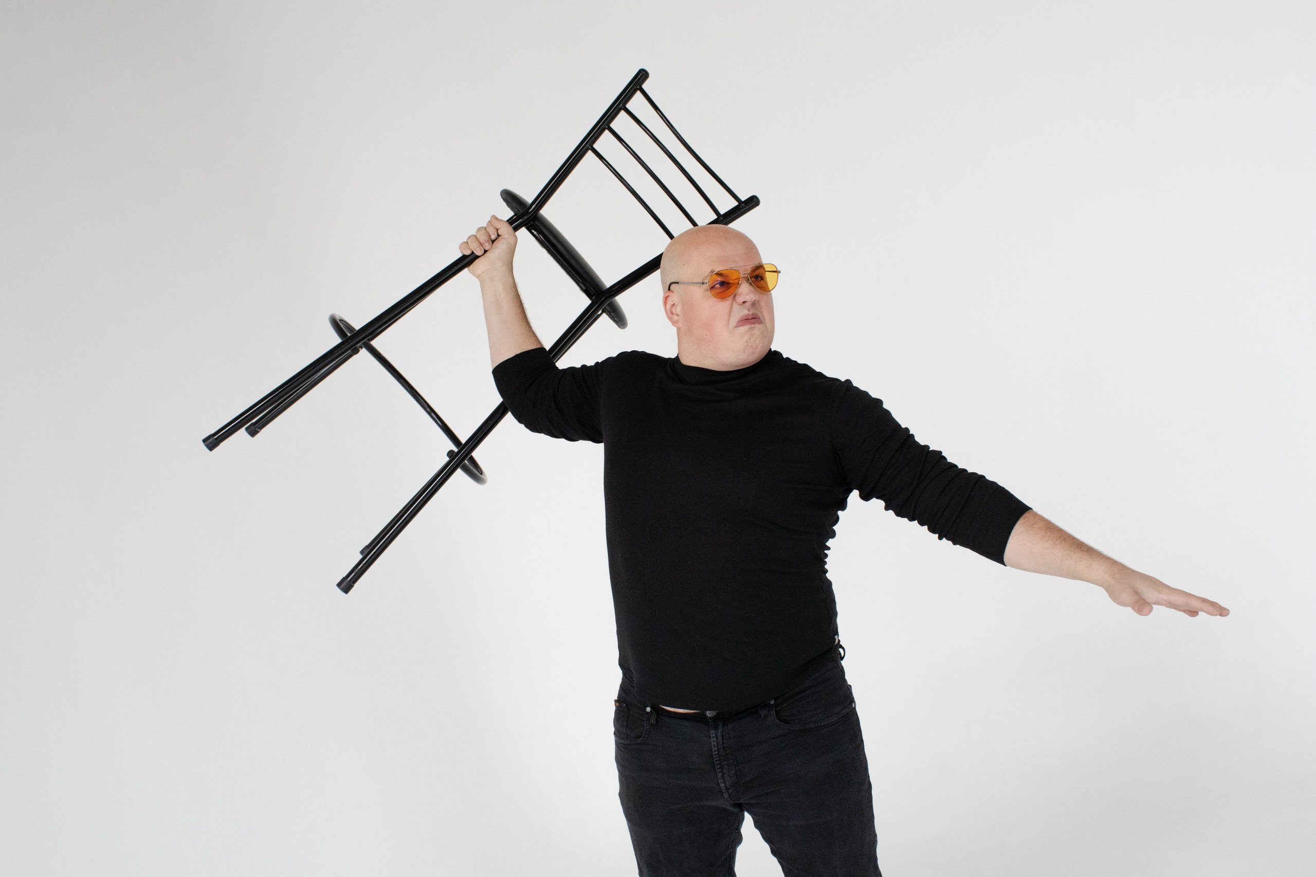 СТУДИЯ. Уличный фотограф Города N