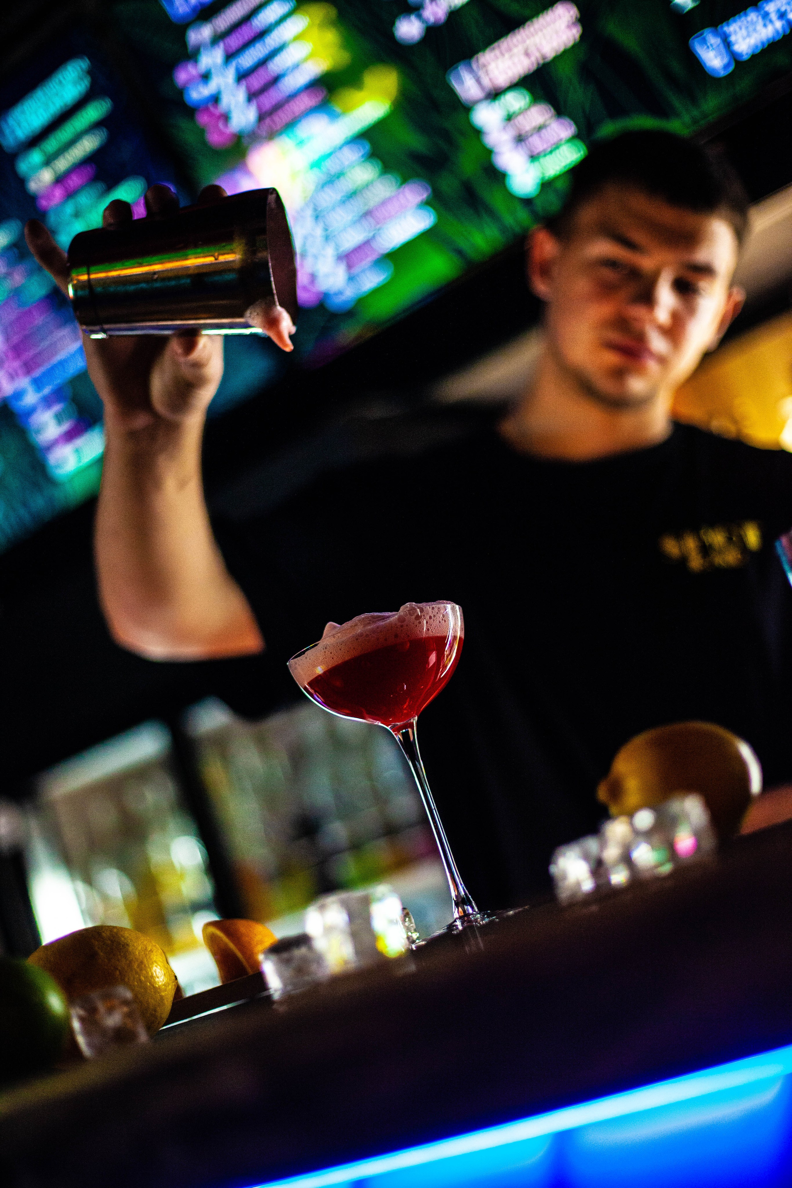 Шот Бар. Уличный фотограф Города N