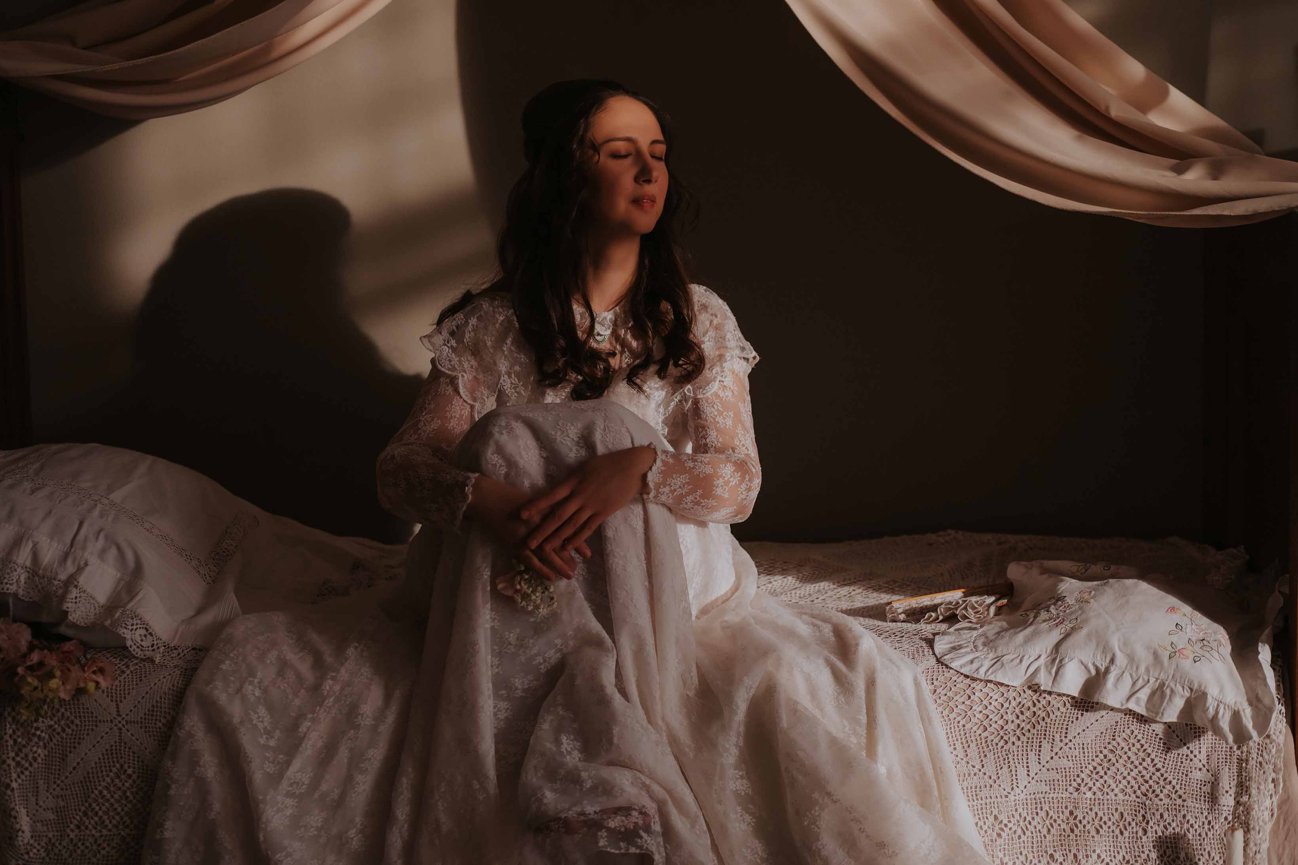 Галина. Утро дома. Художественная винтажная фотография