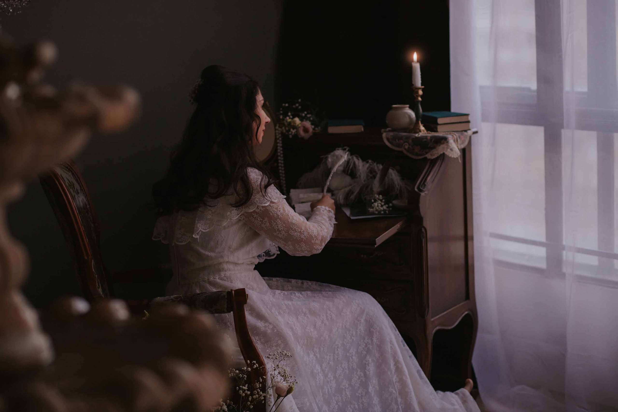 Галина. Утро дома. Художественная винтажная фотография