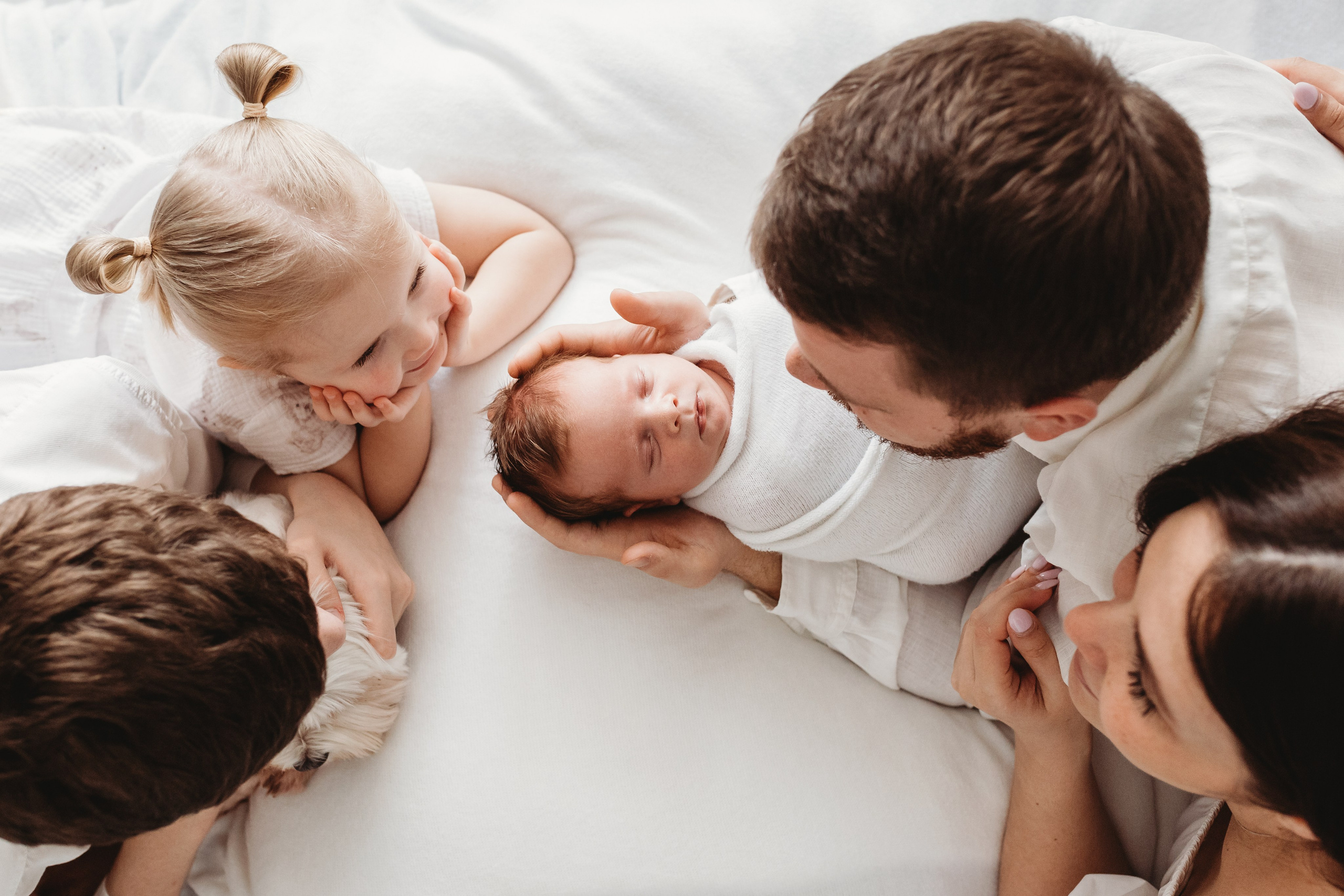 Александр с семьей 🤍. Фотограф Новорожденных в Москве Илона Шубина