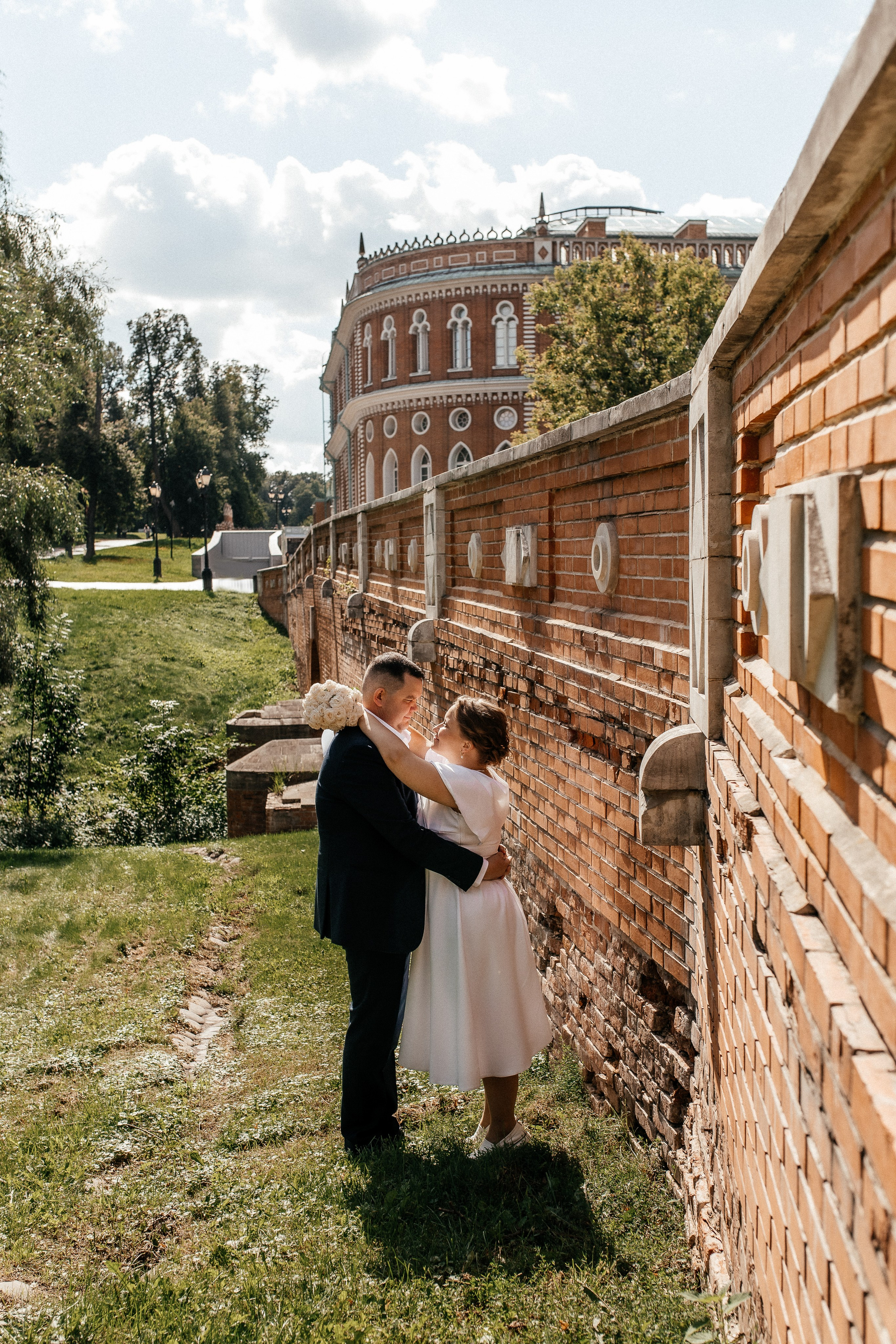 Свадебная прогулка в Царицыно!. Профессиональный фотограф, Москва |Видное Елена Елизарова
