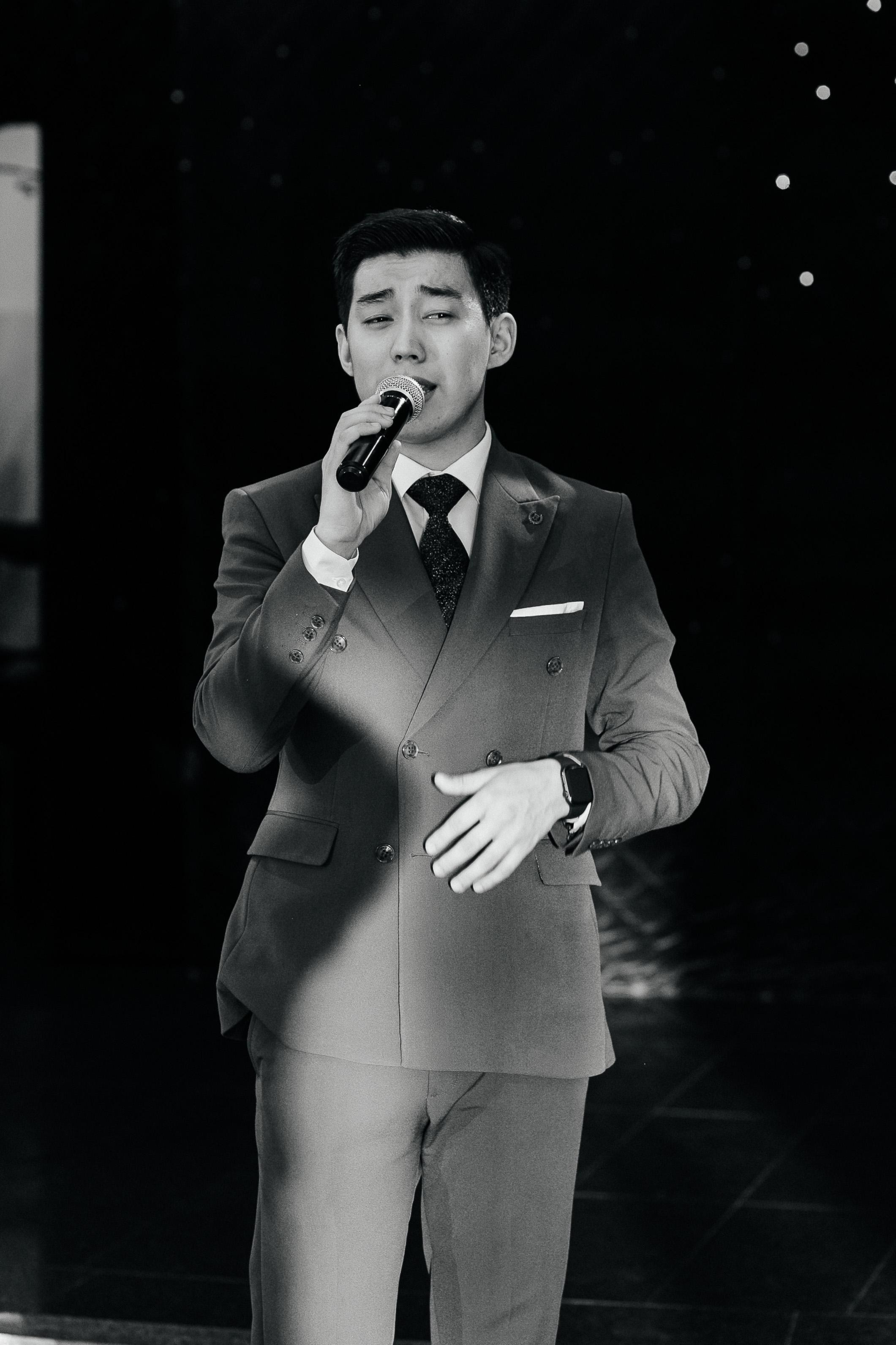 ФОТОГАЛЕРЕЯ. Ведущий Шоумен Алмас Каллемов