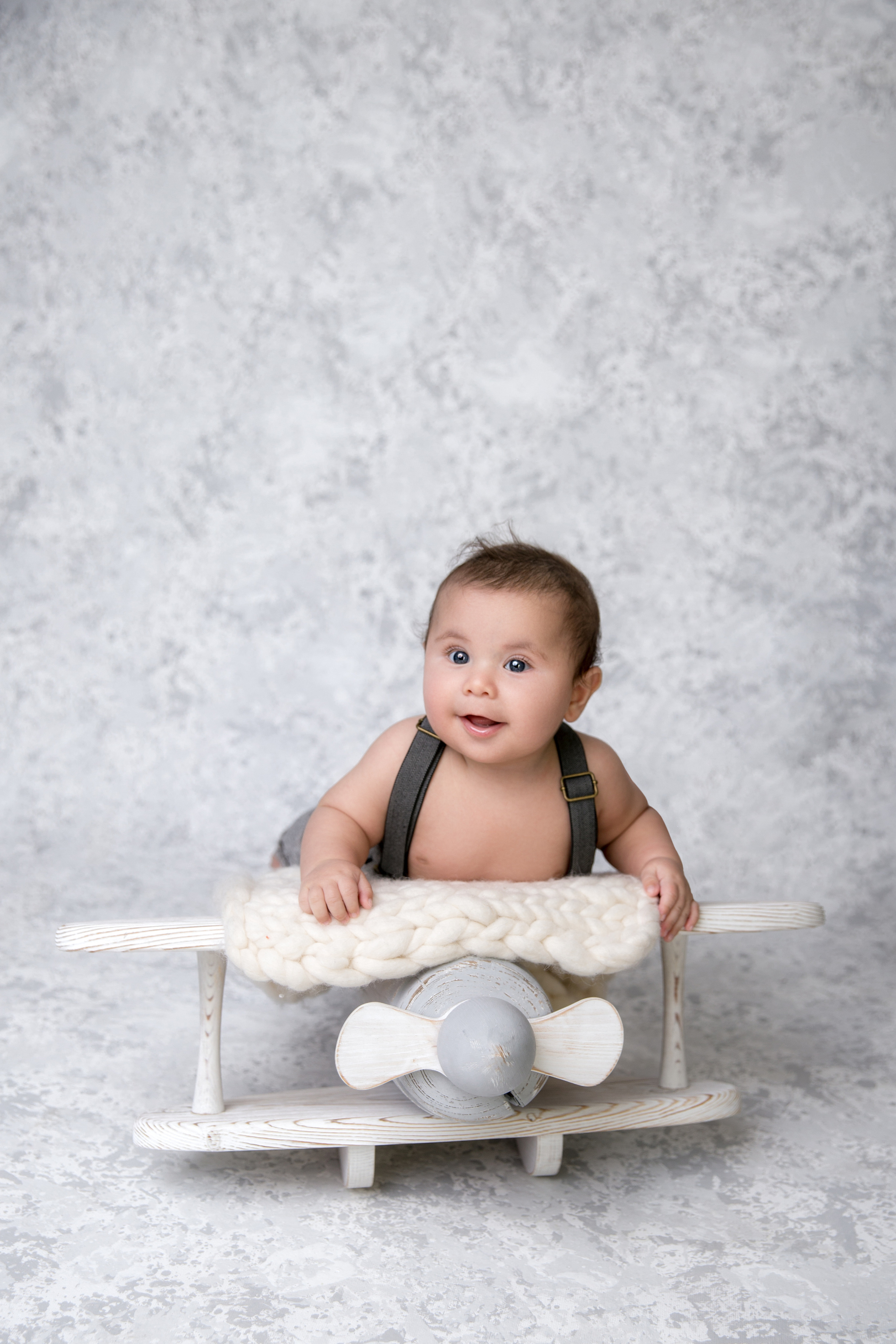 Дети до года. Фотограф новорожденных, детей до года и беременных в Симферополе