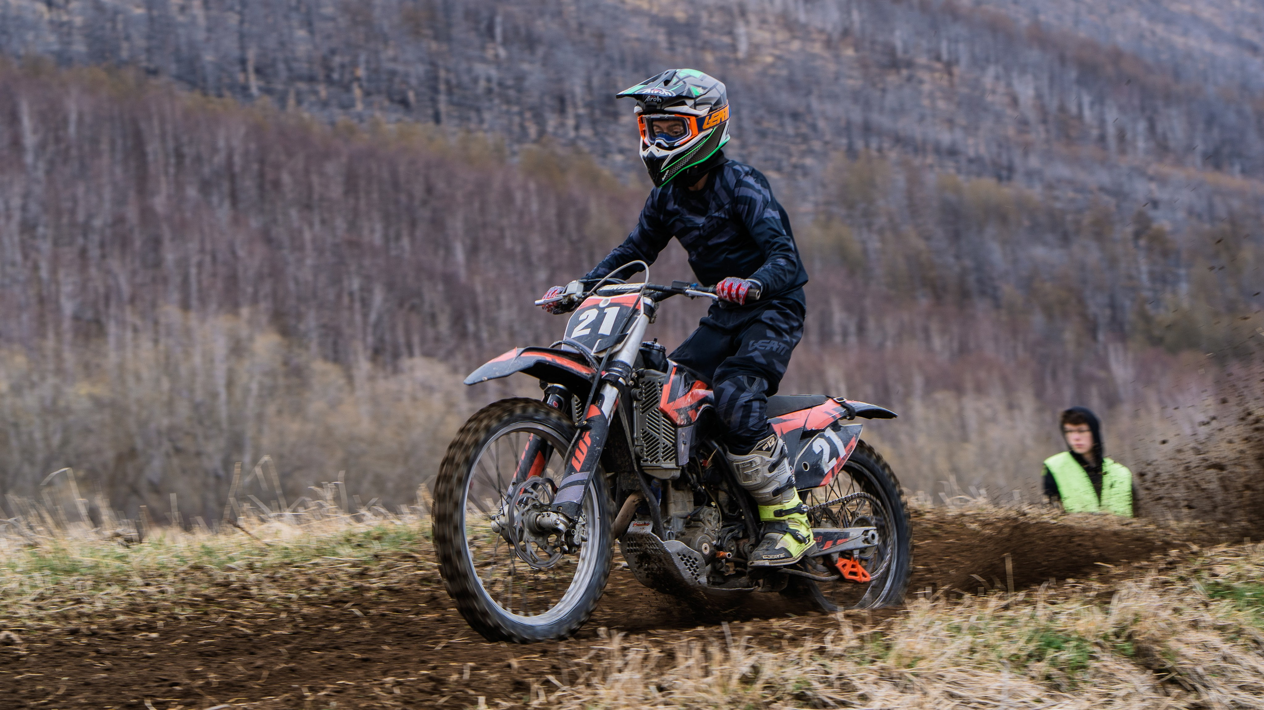 Мотогонки Эссо май 2025. Фотограф Ворошилов Дмитрий. Эссо. Камчатка