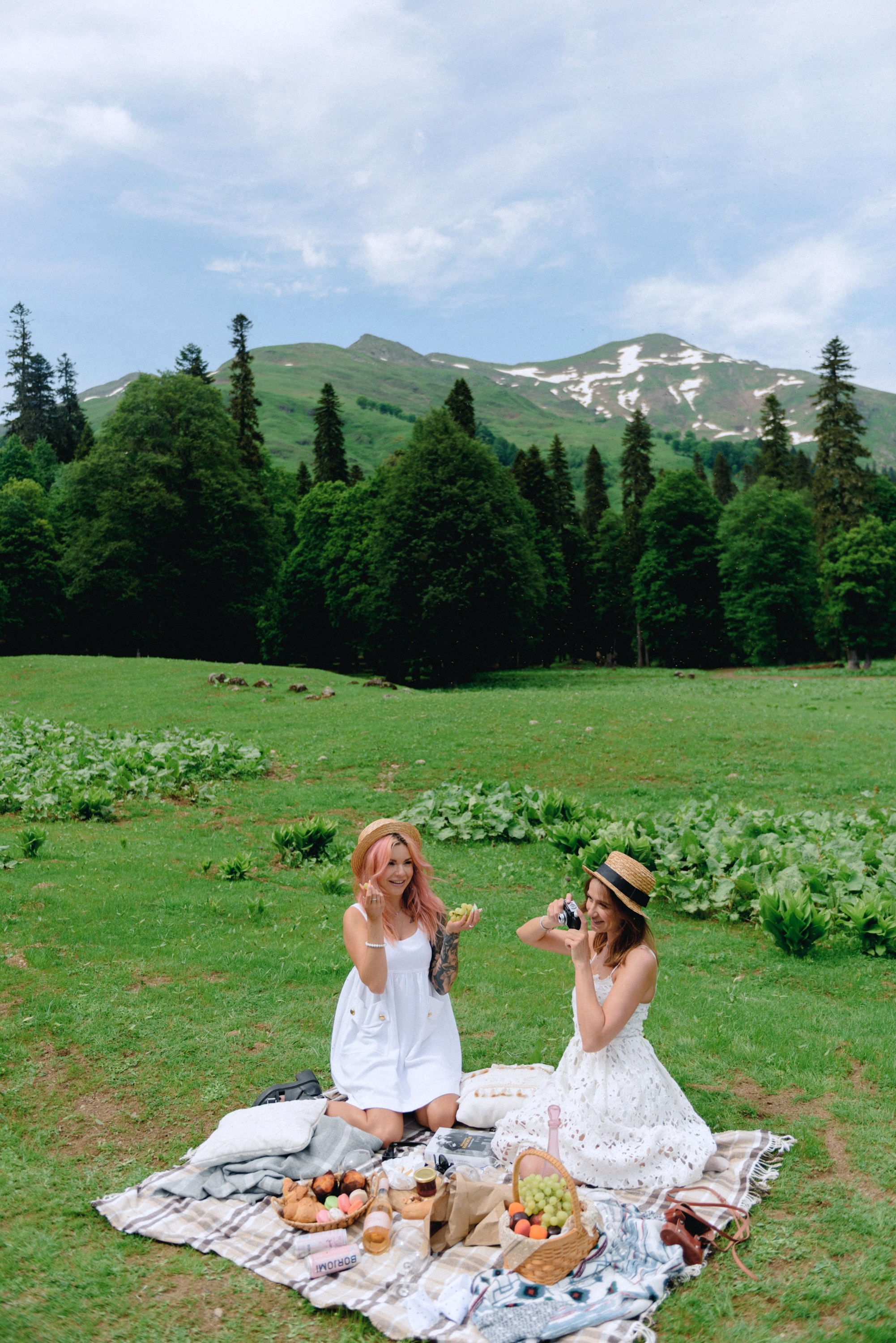 Alpine meadows phototour|The Italian Dolomites Love Story photoshoot. Fedor Lemeshko — Destination Wedding and Family Lifestyle photographer