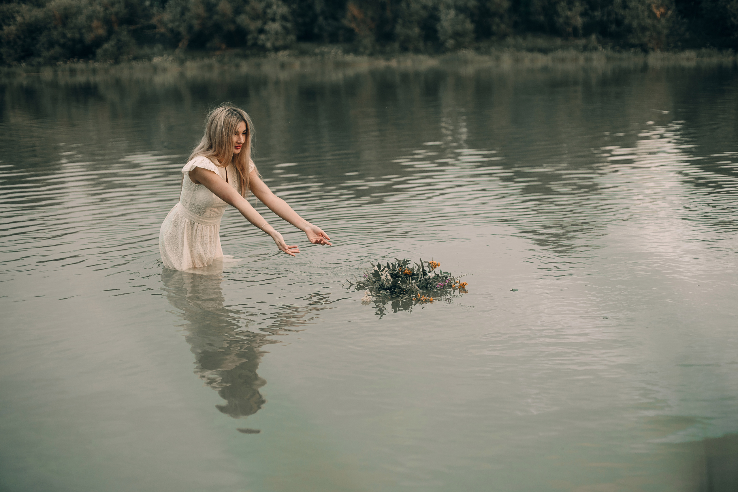 У реки. Дмитрий Белим — Семейный фотограф в Омске | Фотосессии для беременных и малышей