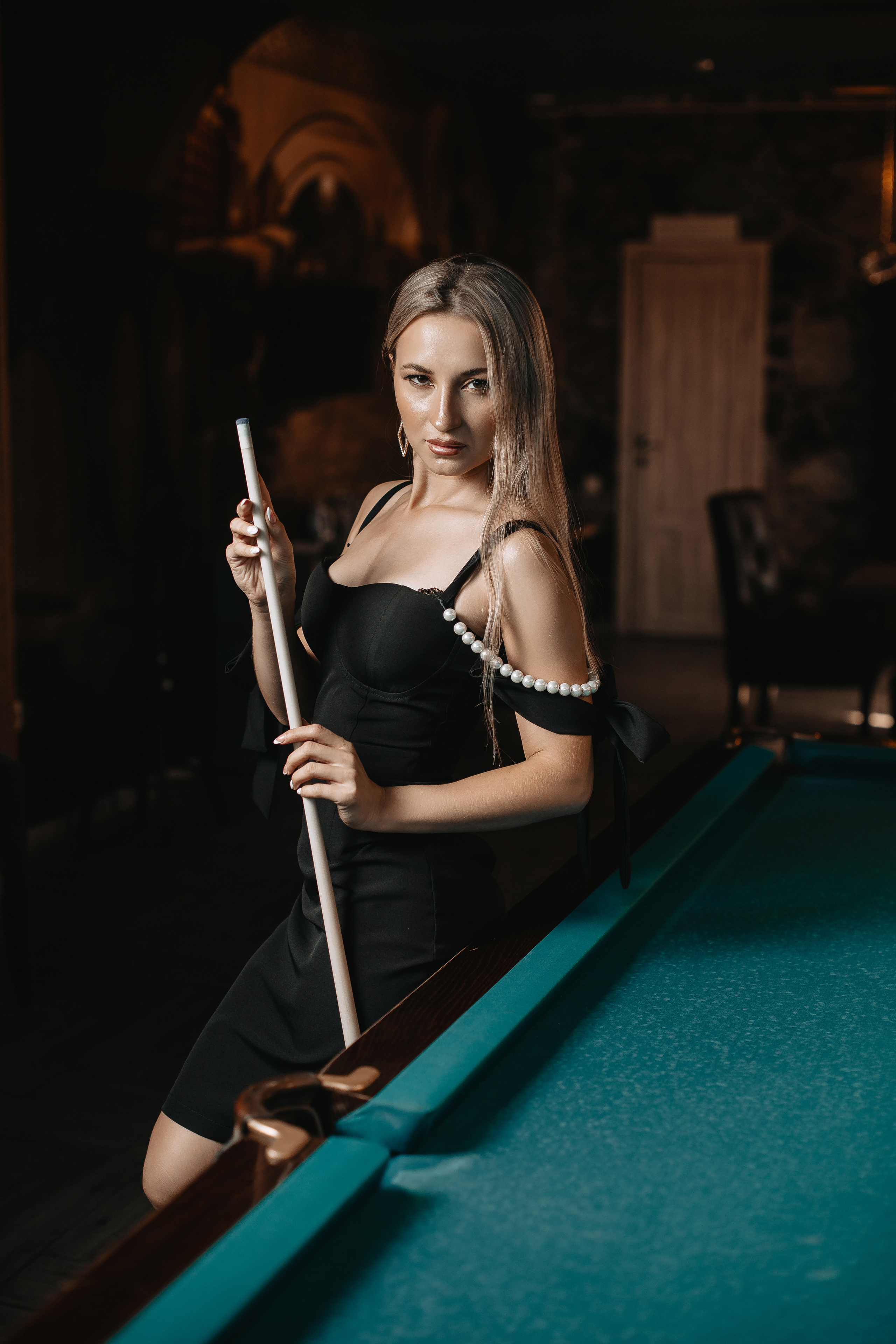 Бильярд. Дмитрий Белим — Семейный фотограф в Омске | Фотосессии для беременных и малышей