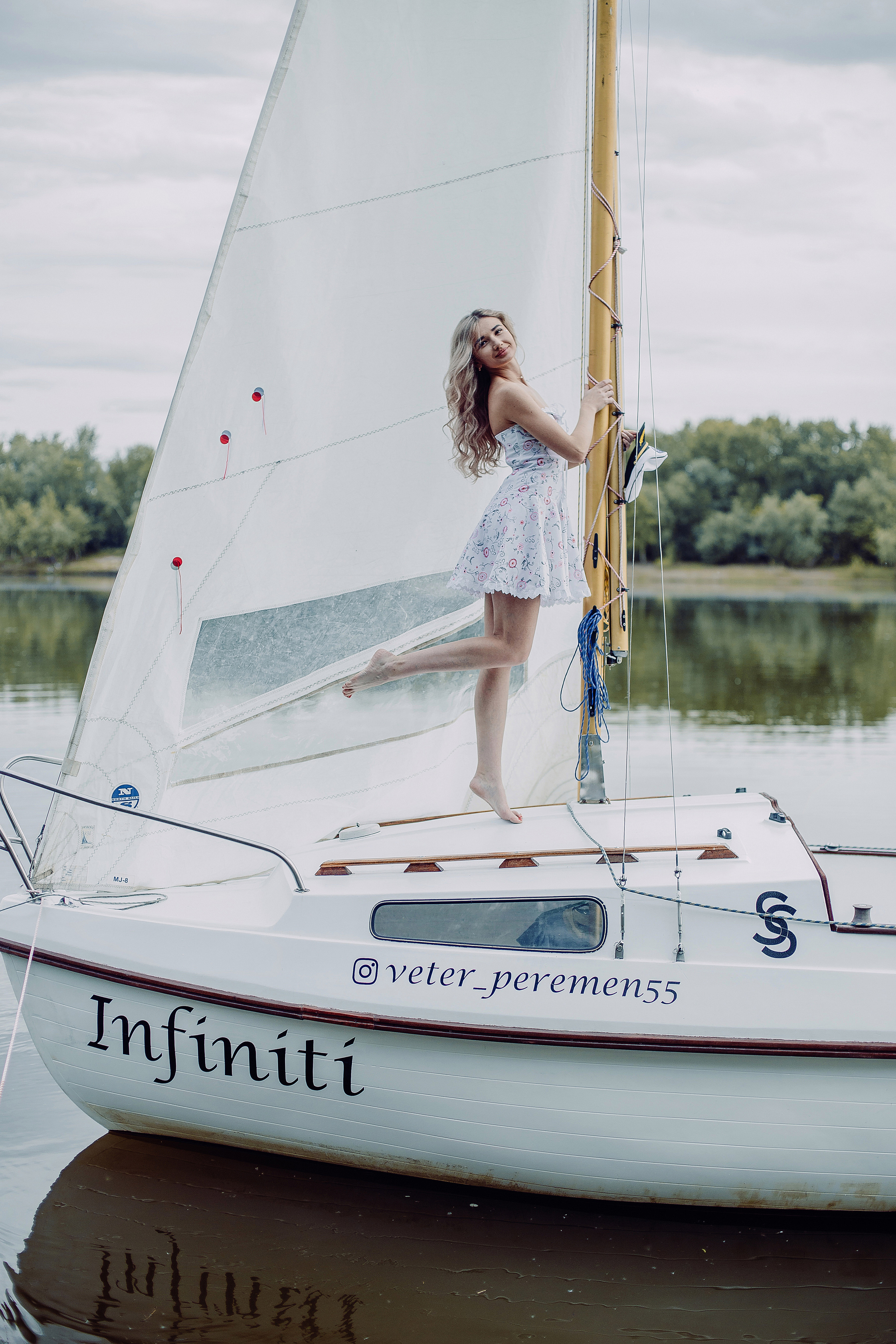 Прогулочная яхта. Дмитрий Белим — Семейный фотограф в Омске | Фотосессии для беременных и малышей