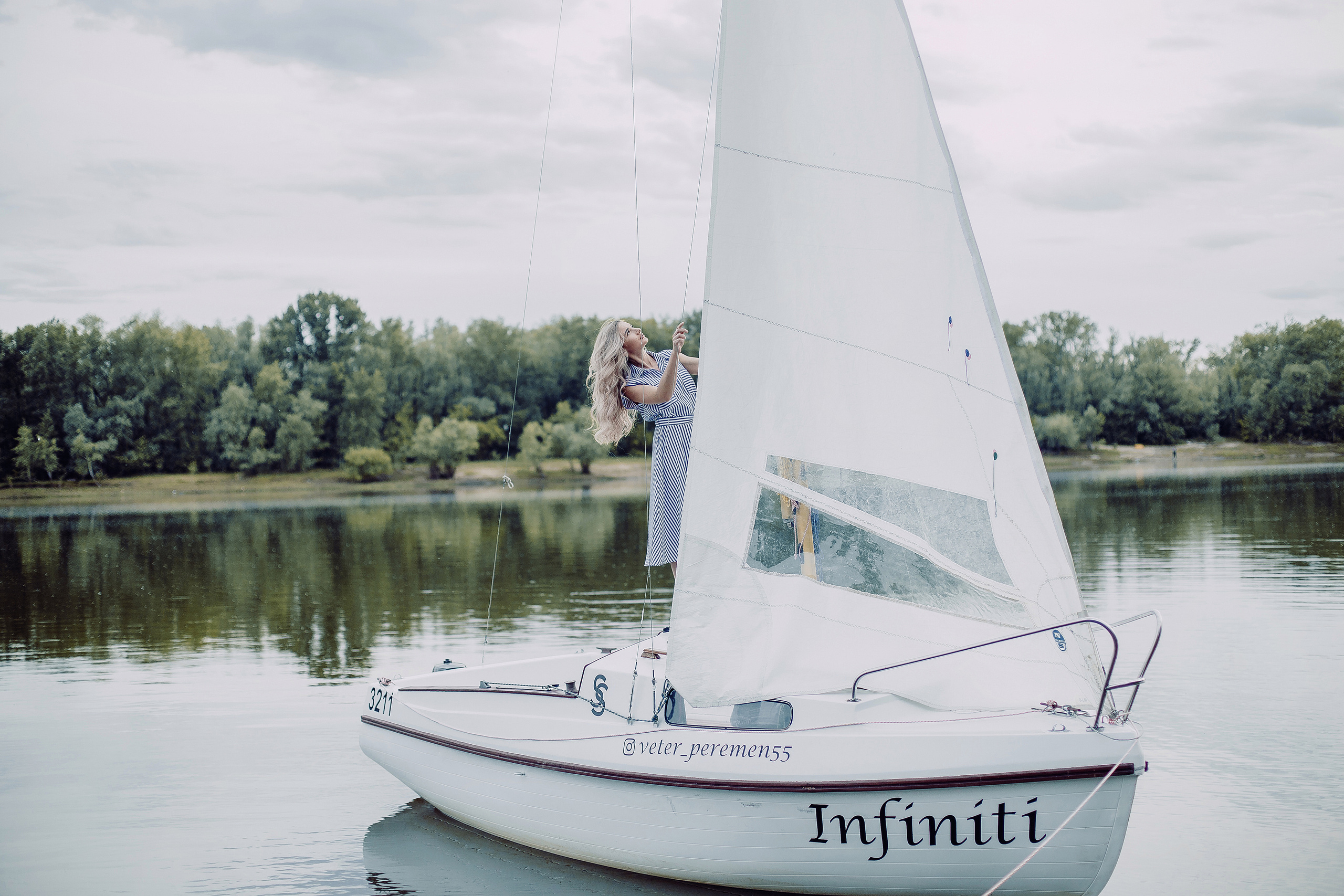 Прогулочная яхта. Дмитрий Белим — Семейный фотограф в Омске | Фотосессии для беременных и малышей