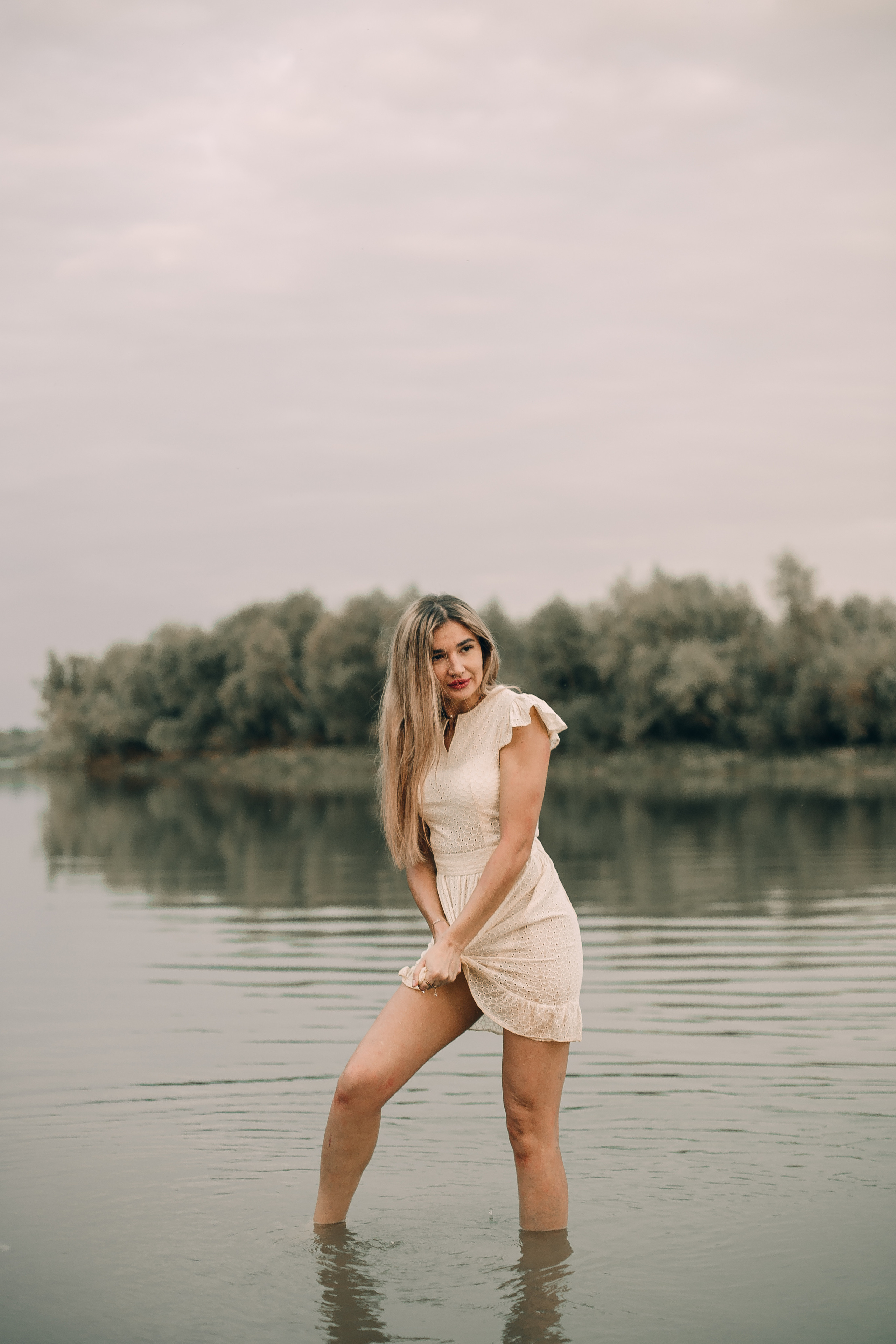 У реки. Дмитрий Белим — Семейный фотограф в Омске | Фотосессии для беременных и малышей