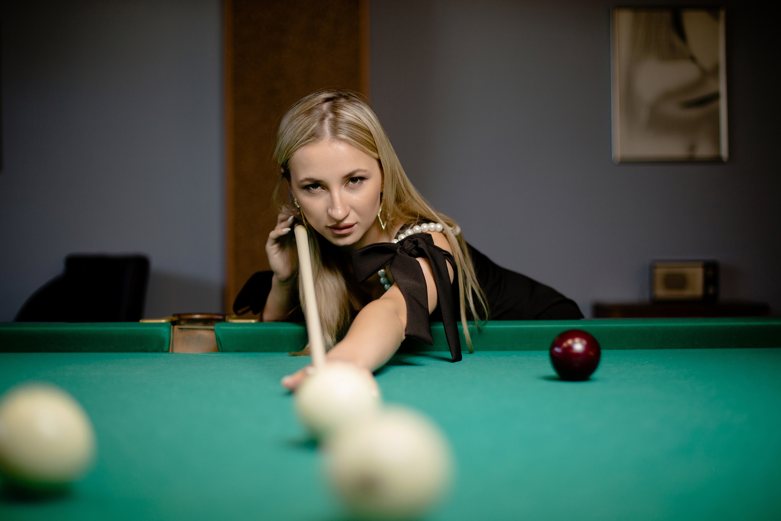 Бильярд. Дмитрий Белим — Семейный фотограф в Омске | Фотосессии для беременных и малышей