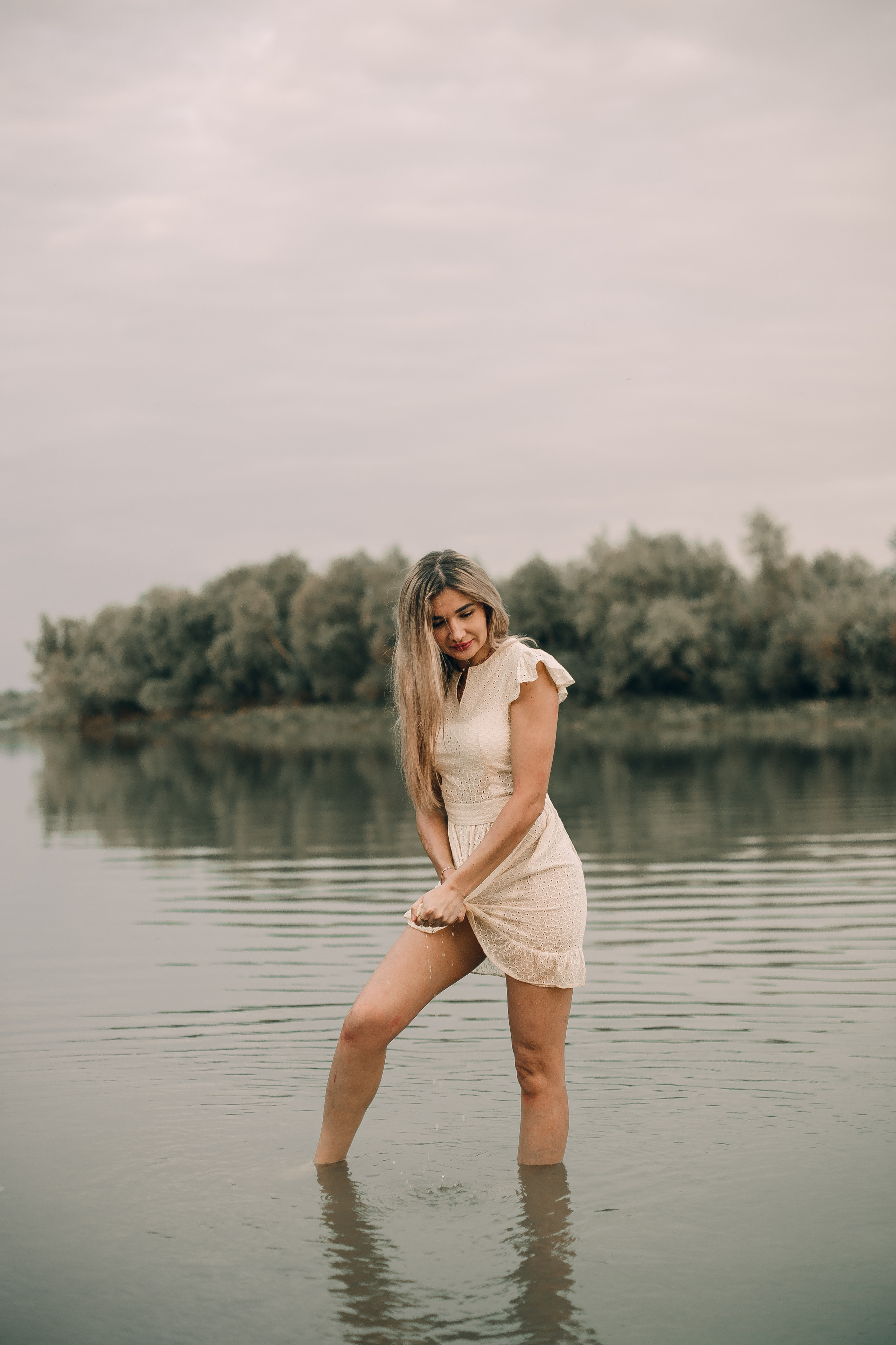 У реки. Дмитрий Белим — Семейный фотограф в Омске | Фотосессии для беременных и малышей