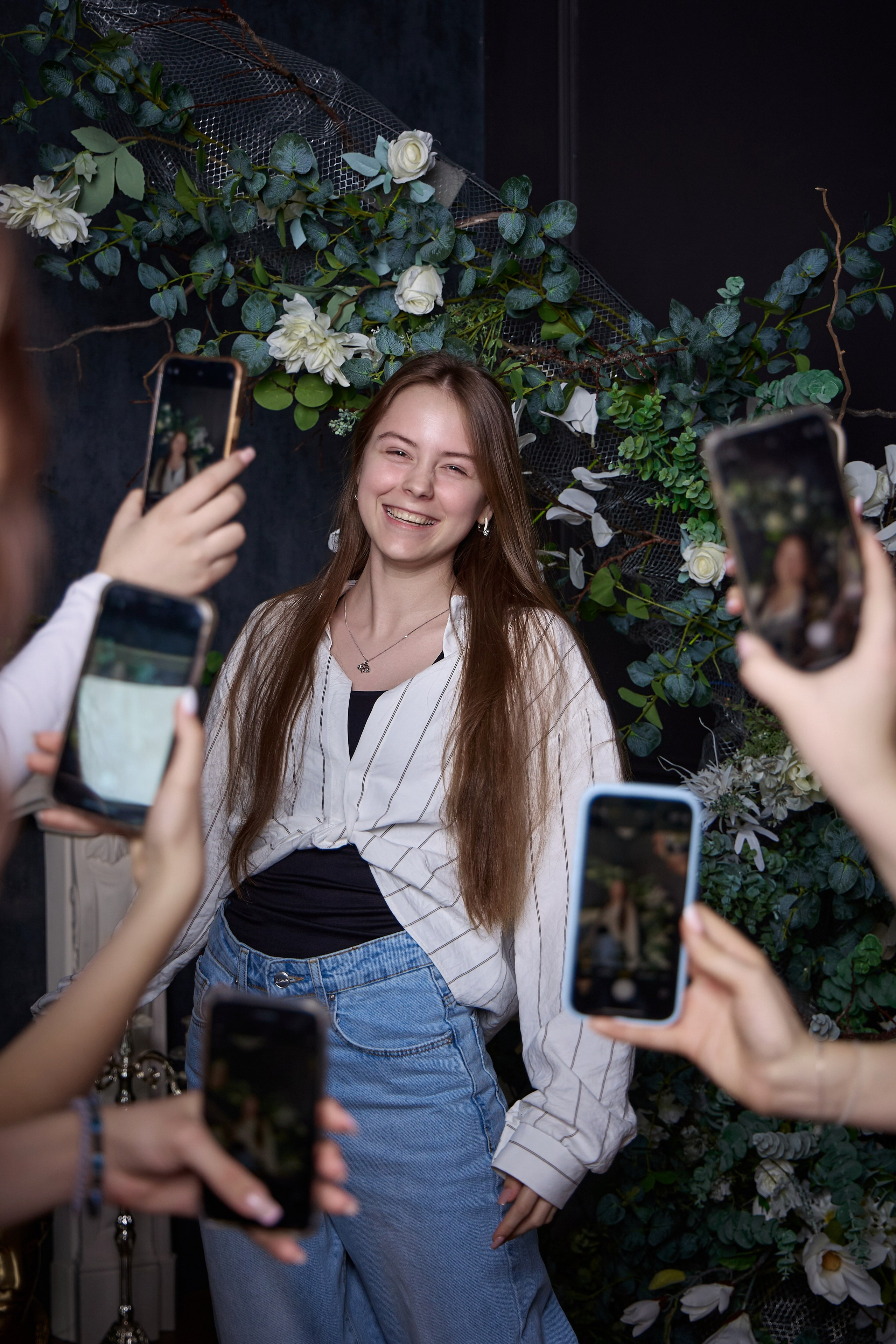 Веселые девчонки