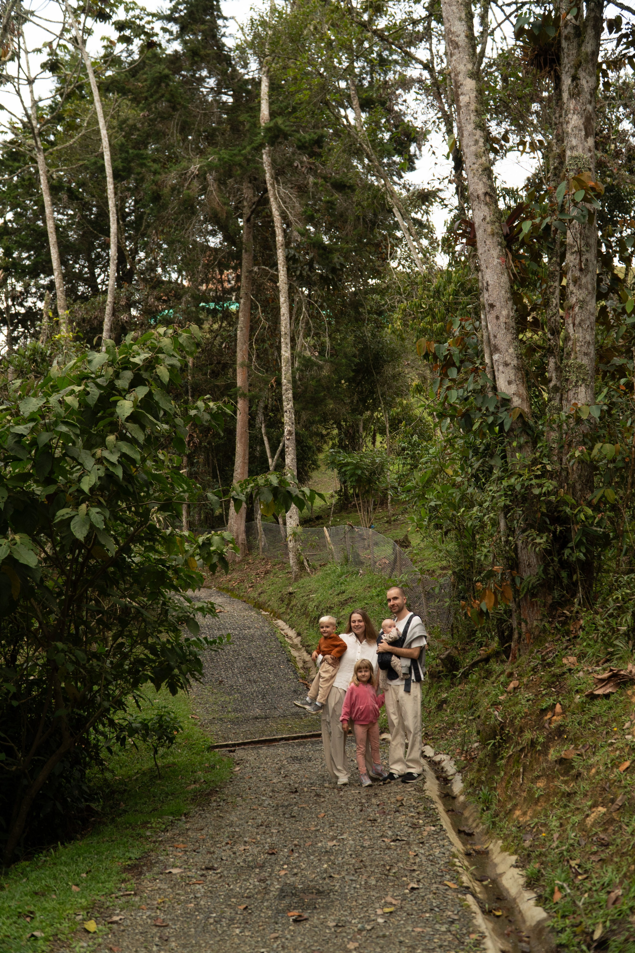 Olga and Family. Wedding Photographer in Barcelona and Medellin