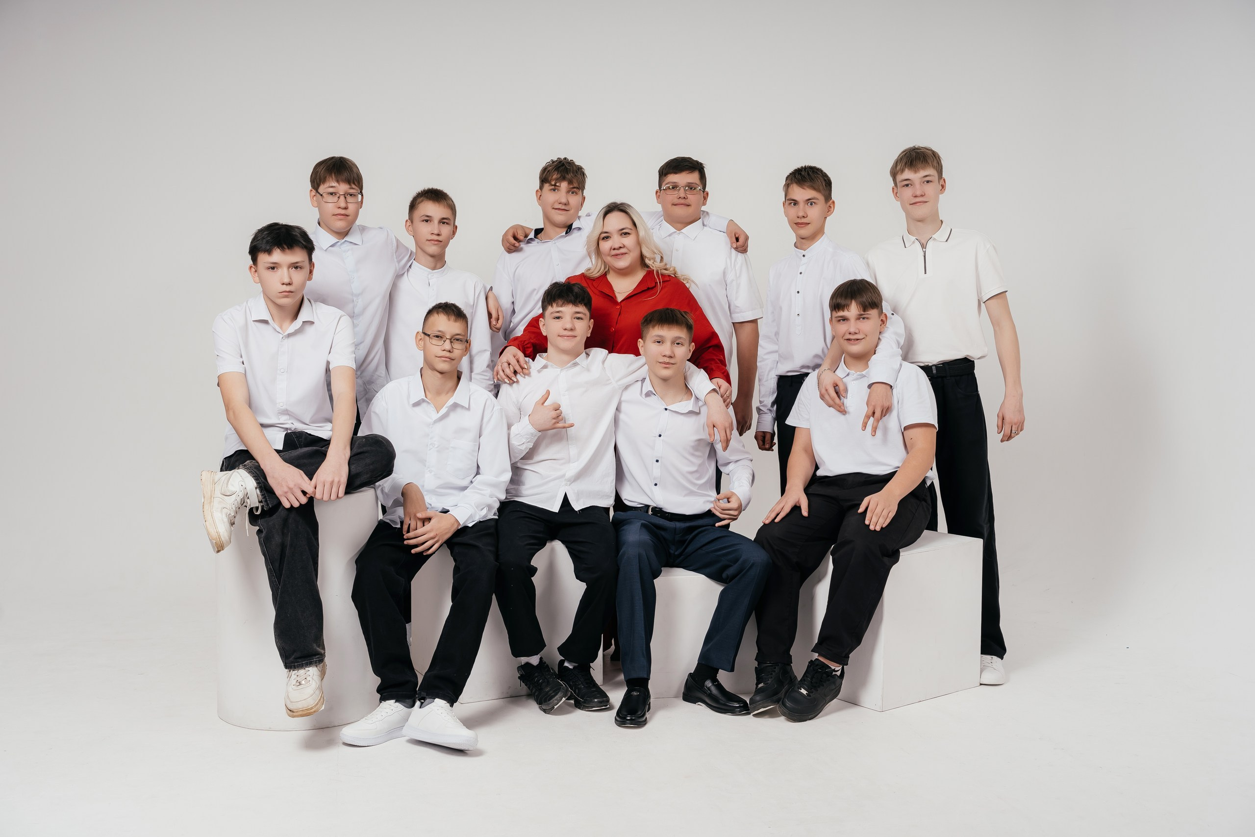 Выпускные альбомы. Akhmadeevmedia.ru