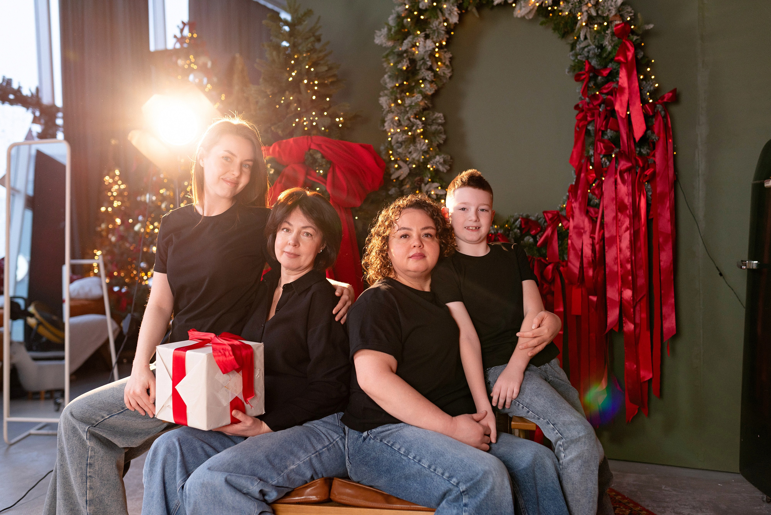 Семейная фотостудии Питер, зал Невский. Детский и семейный фотограф в Сургуте и Нефтеюганске Анна Старцева